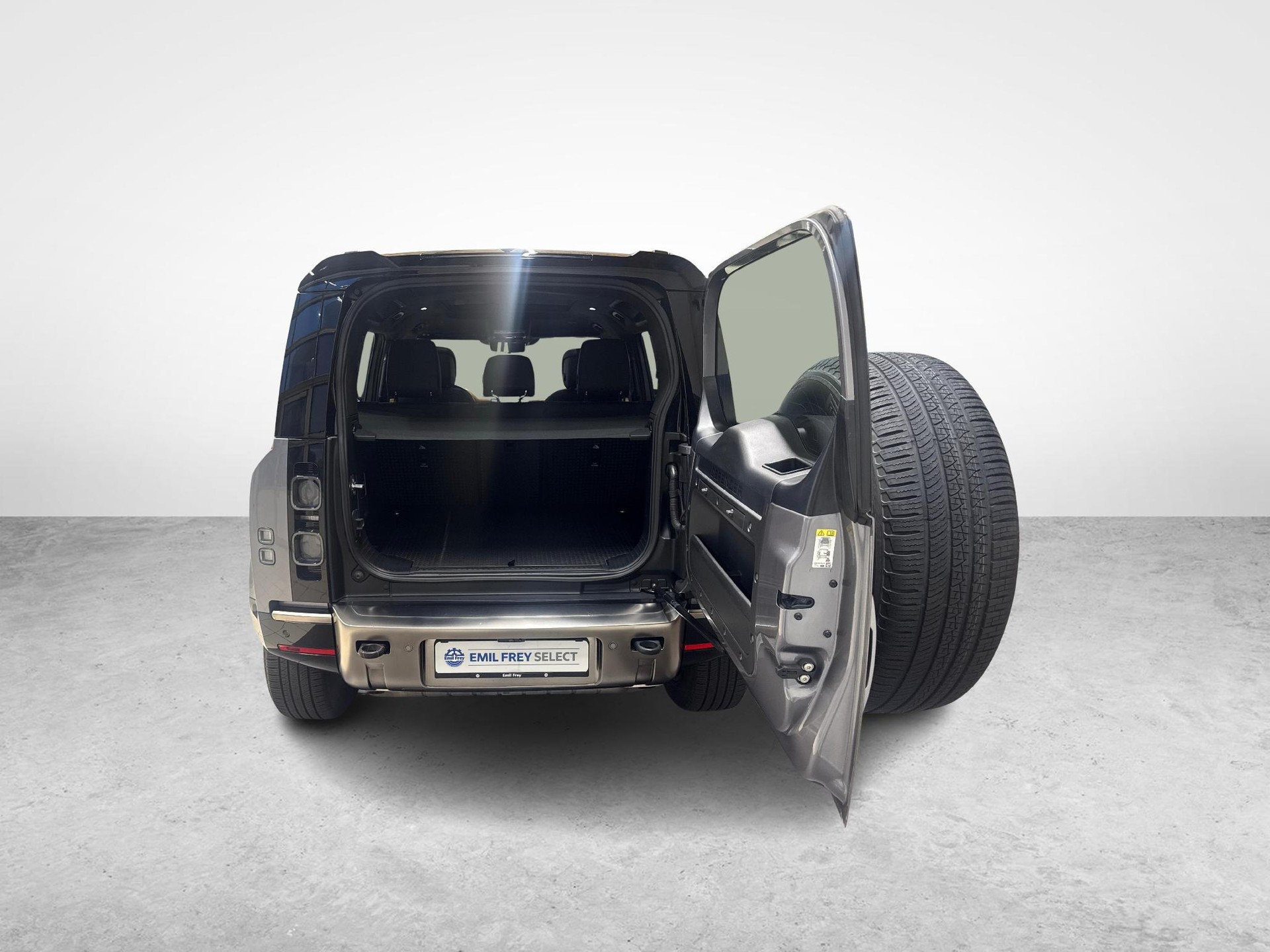 LAND ROVER Defender 110 3.0 I6 X-image-12