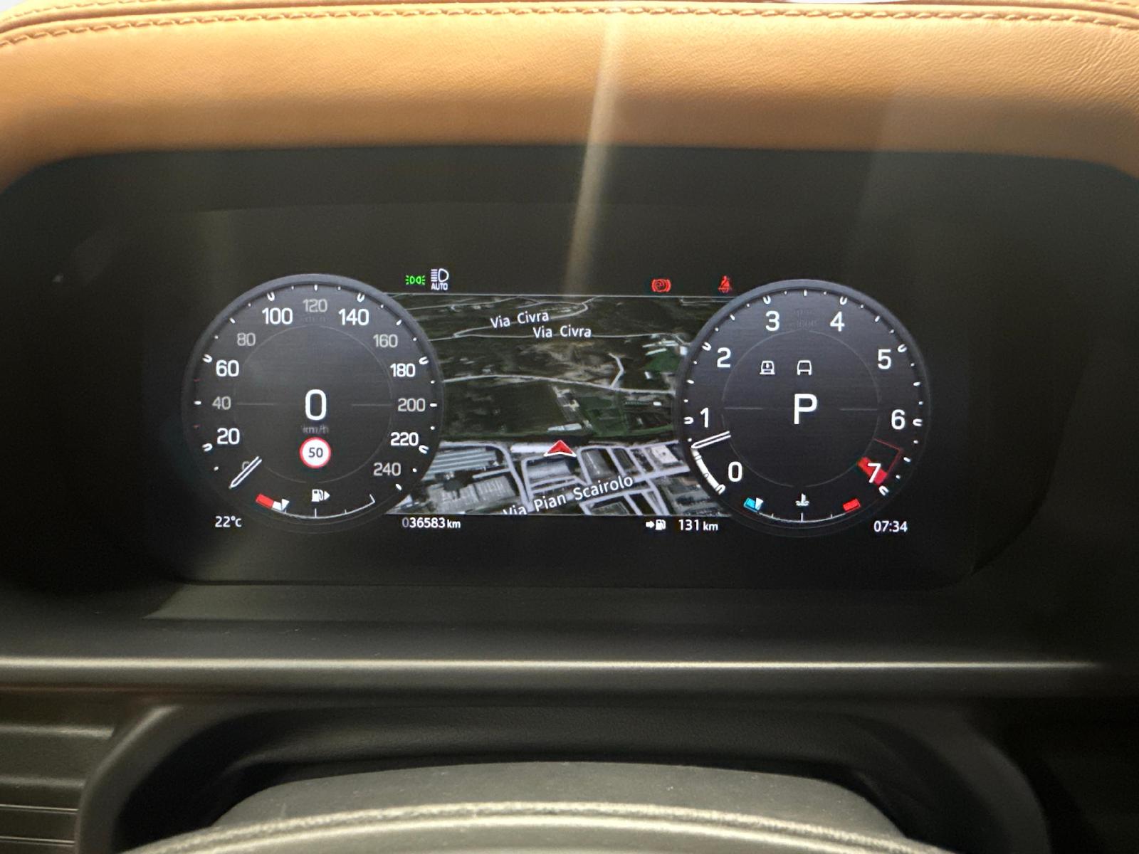 LAND ROVER Defender 110 3.0 I6 X-image-15