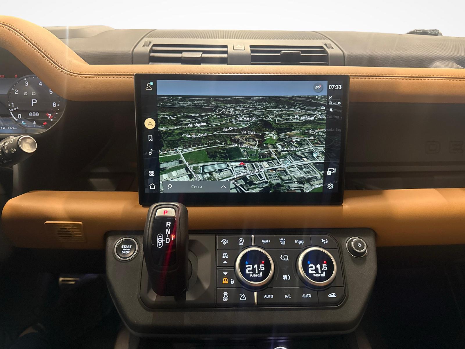 LAND ROVER Defender 110 3.0 I6 X-image-13
