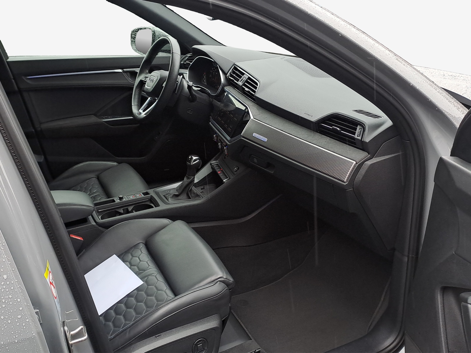AUDI RS Q3 Sportback quattro S tronic-image-13