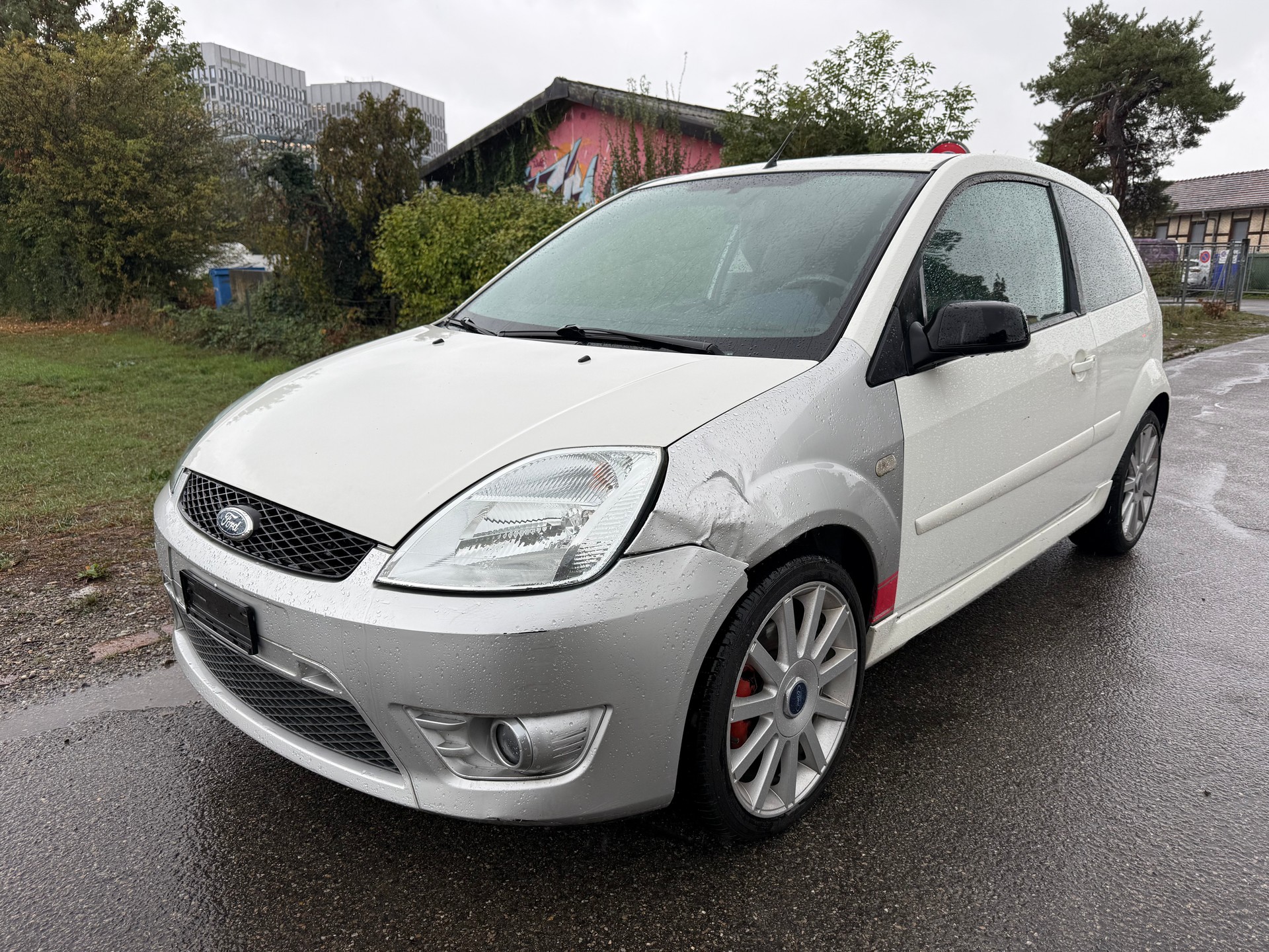 FORD Fiesta 2.0 16V ST-image-2