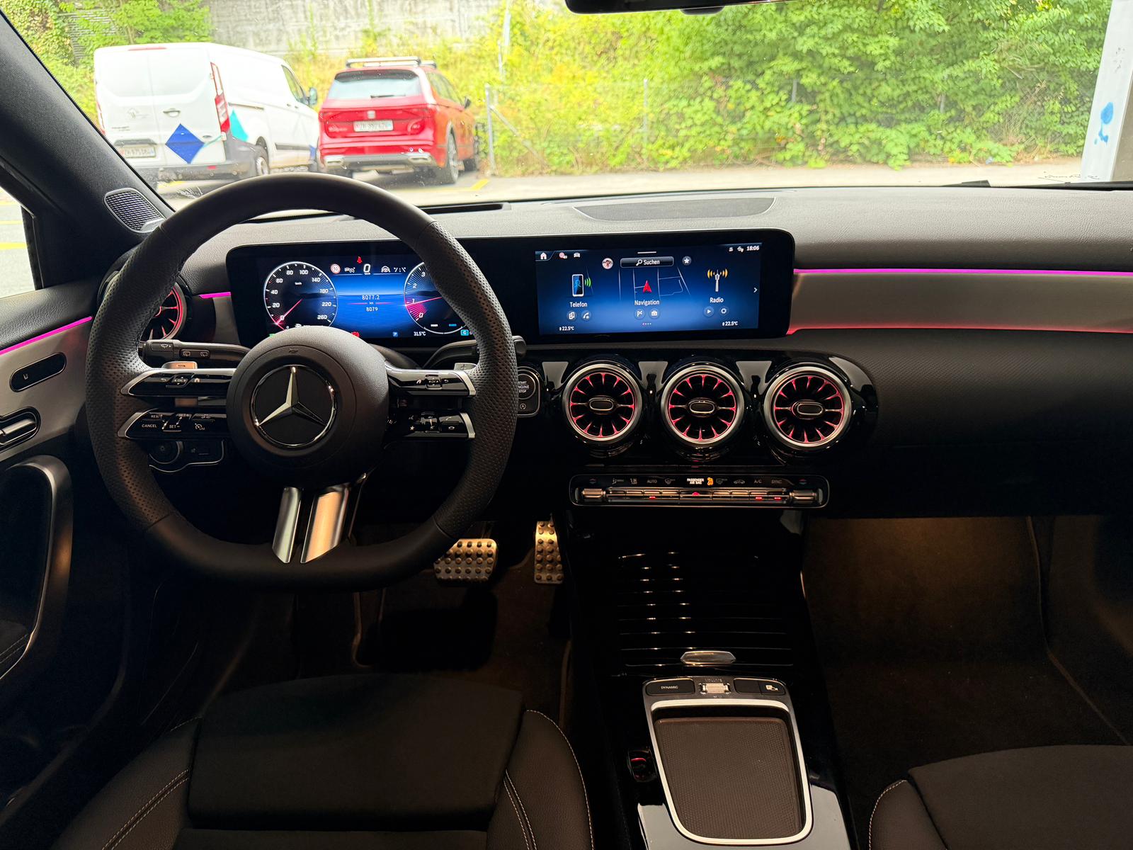 MERCEDES-BENZ A 200 AMG Line-image-5