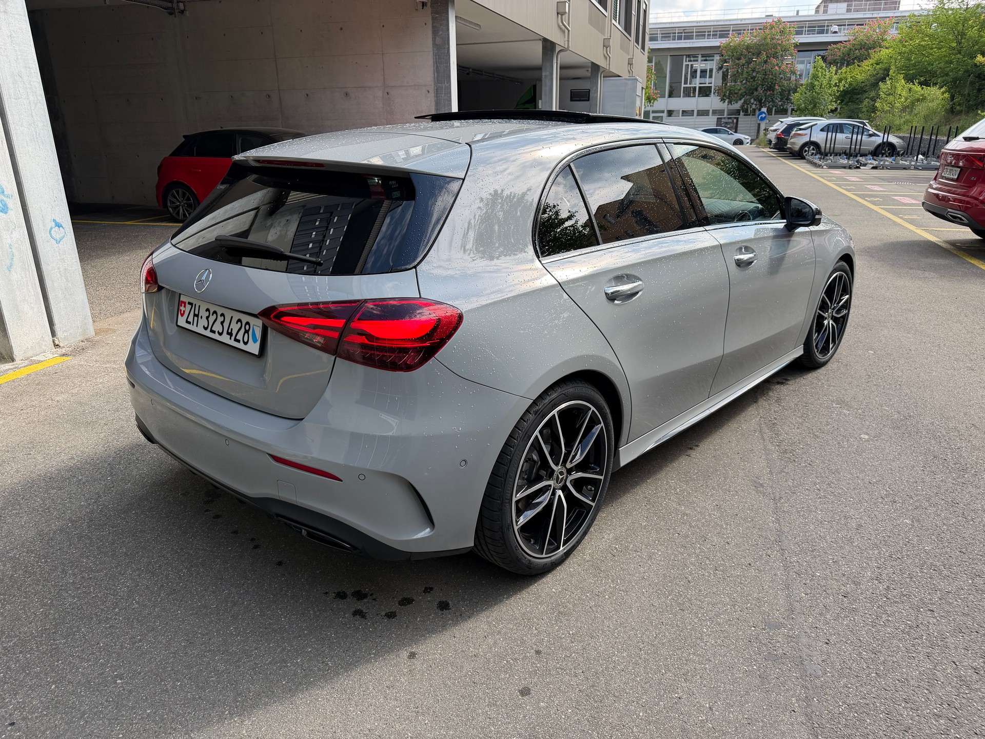 MERCEDES-BENZ A 200 AMG Line-image-2