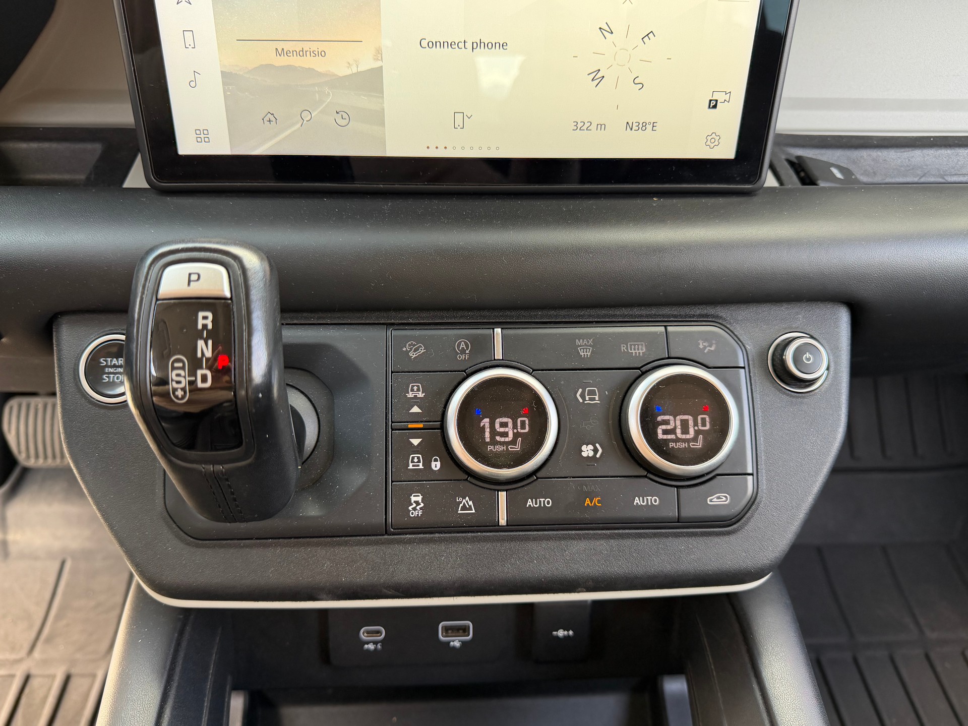 LAND ROVER Defender 110 3.0 D I6 200 SE AWD AT8-image-13