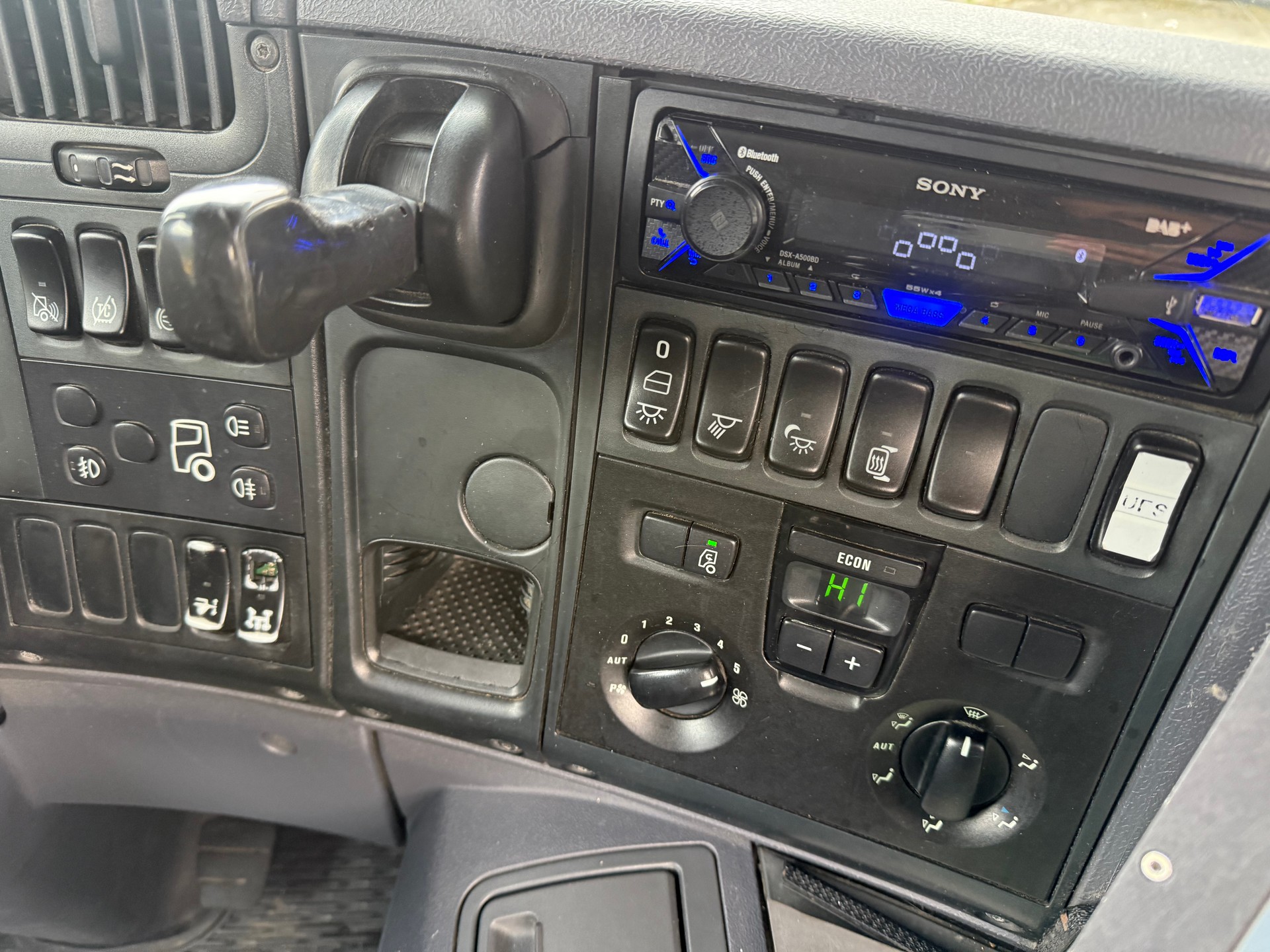 SCANIA P 380 LB6x24-image-11