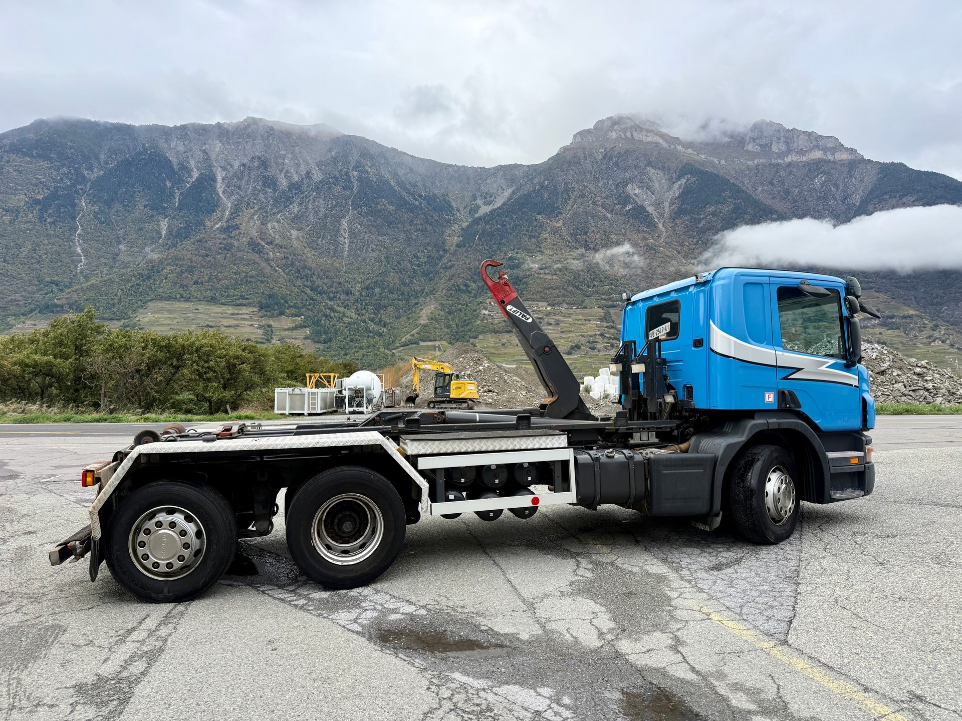 SCANIA P 380 LB6x24-image-1