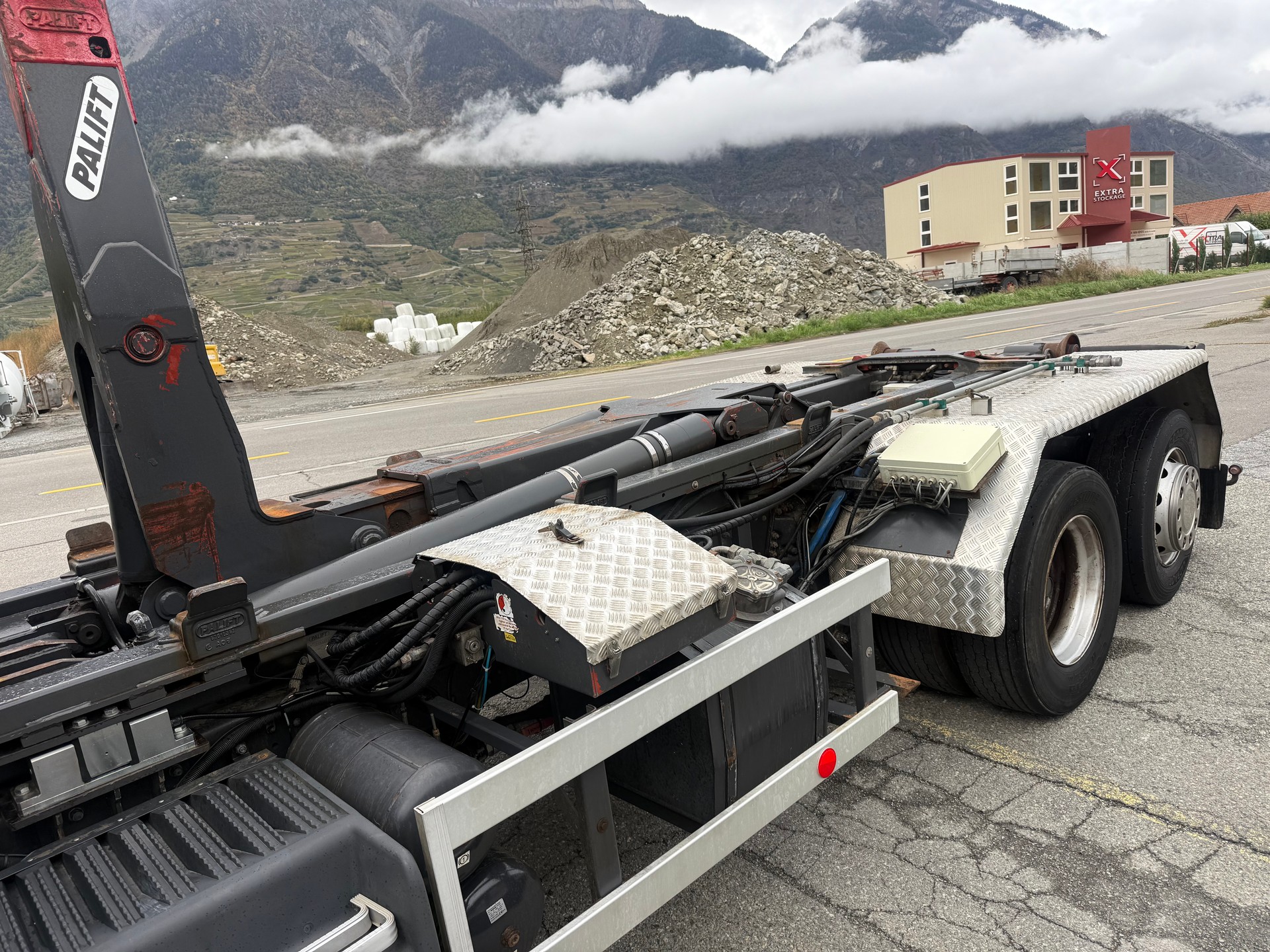 SCANIA P 380 LB6x24-image-8