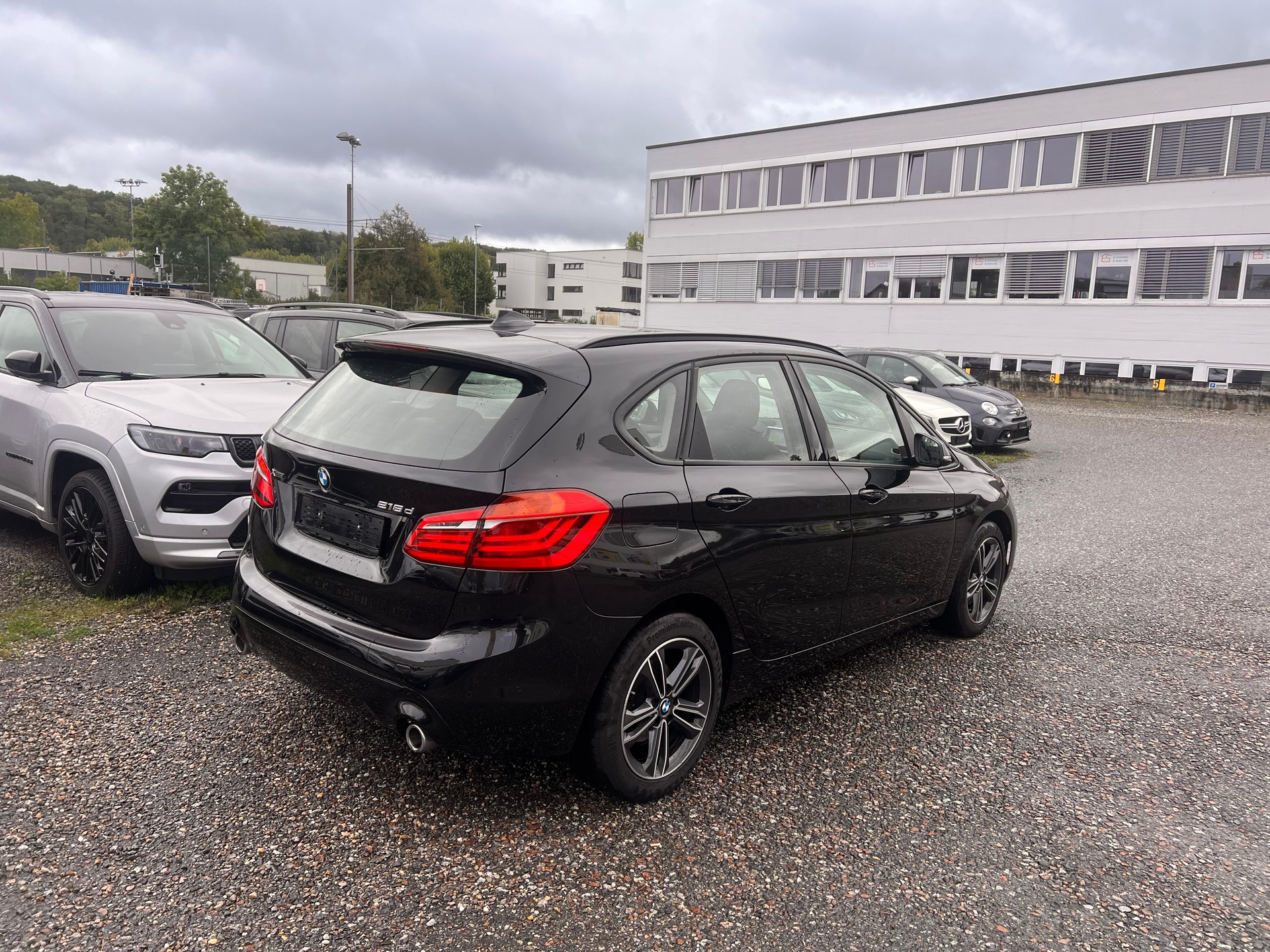 BMW 218d xDrive Active Tourer Steptronic Sport Line-image-5