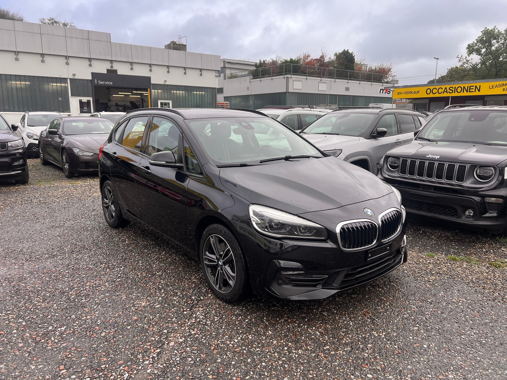 BMW 218d xDrive Active Tourer Steptronic Sport Line-showroom-element-1