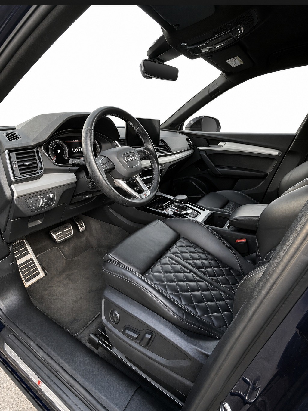 AUDI Q5 45 TFSI S-line quattro S-tronic-image-9