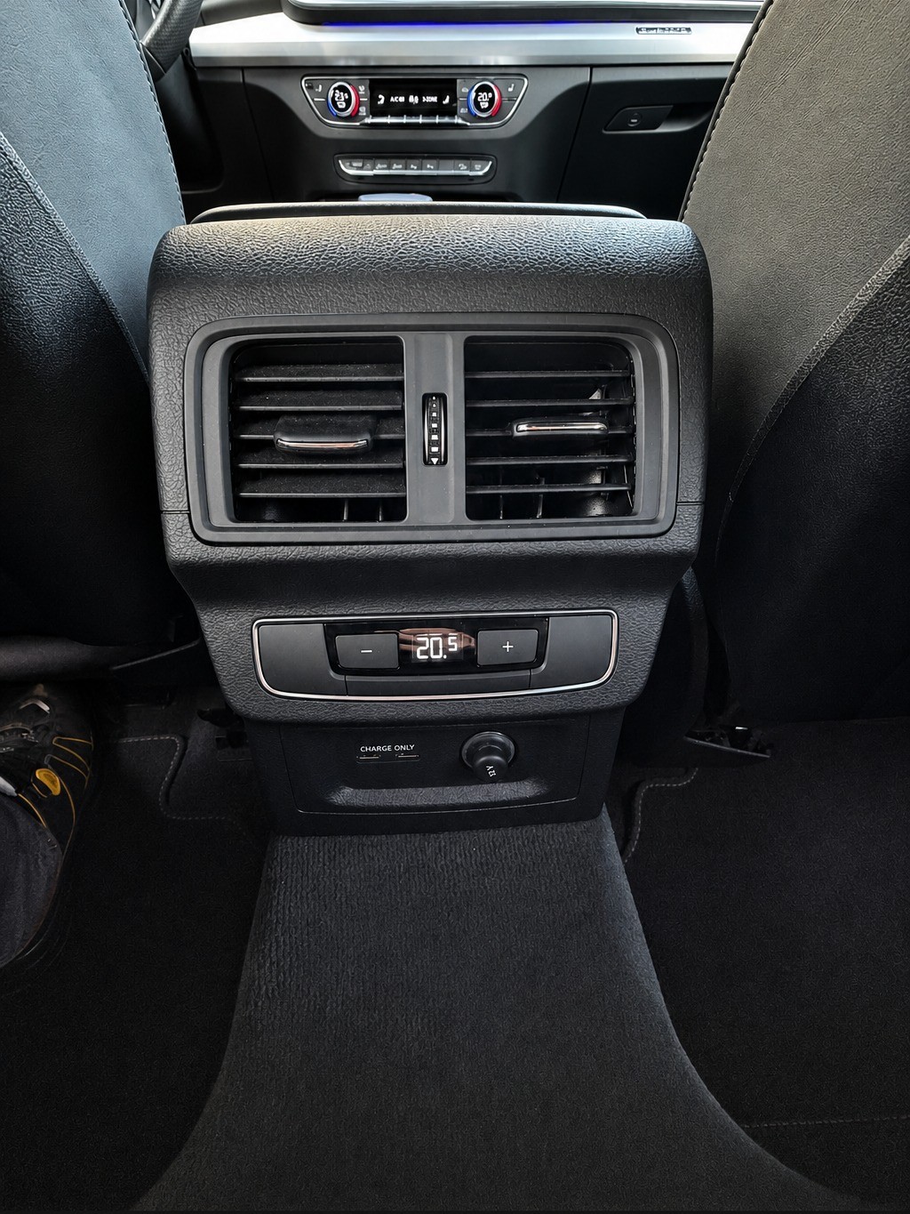 AUDI Q5 45 TFSI S-line quattro S-tronic-image-18