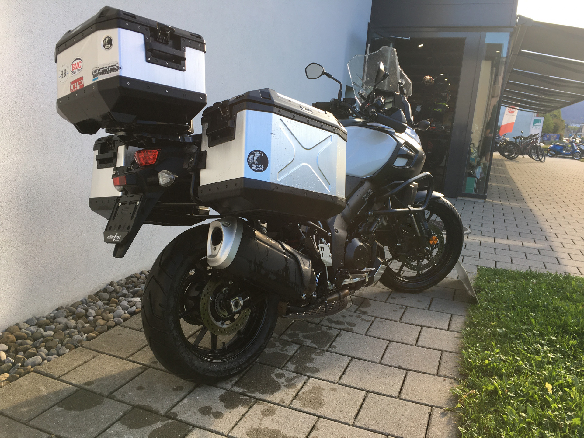 SUZUKI DL 1000 A V-Strom L9-showroom-element-1
