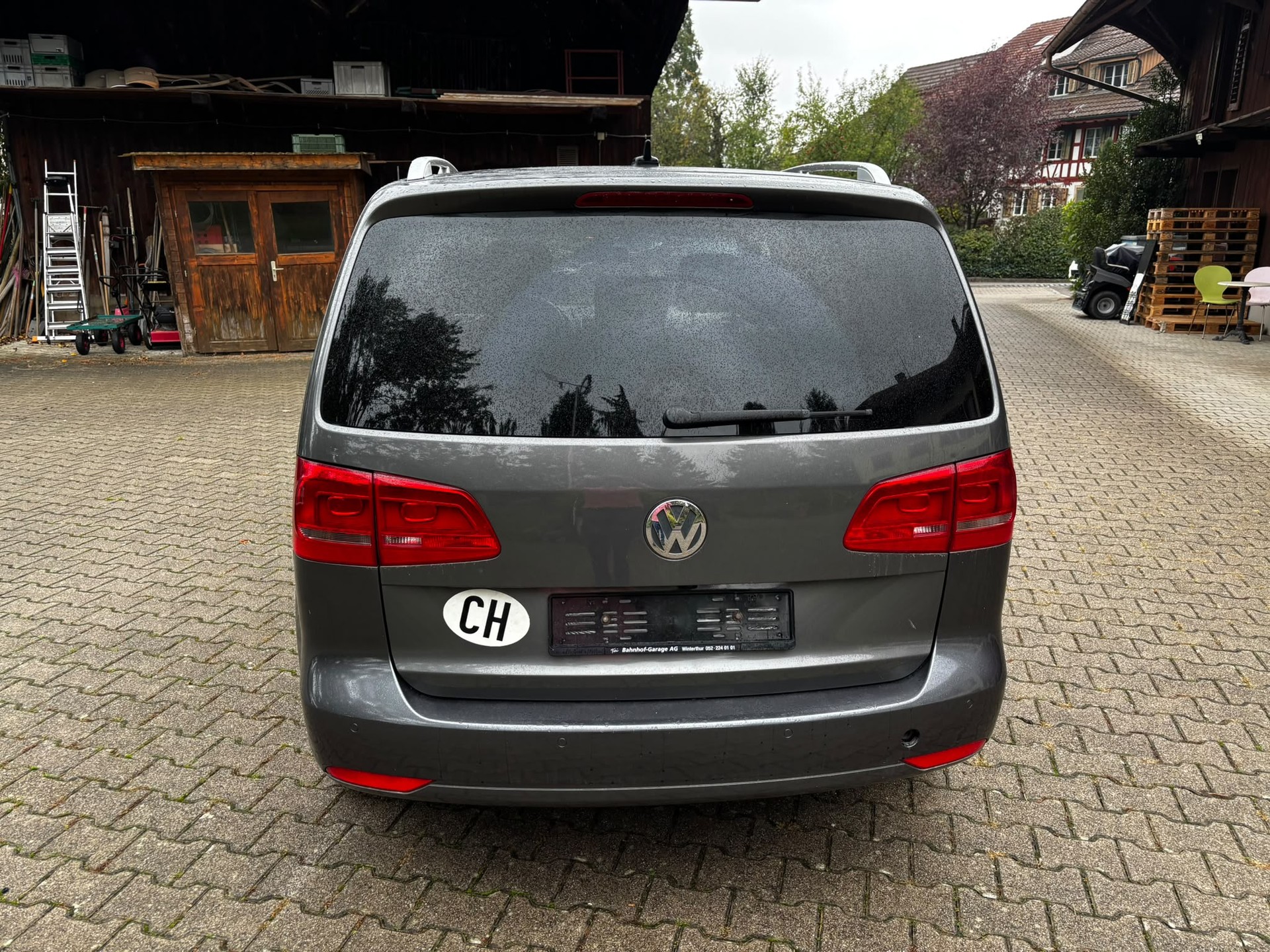 VW TOURAN-image-2