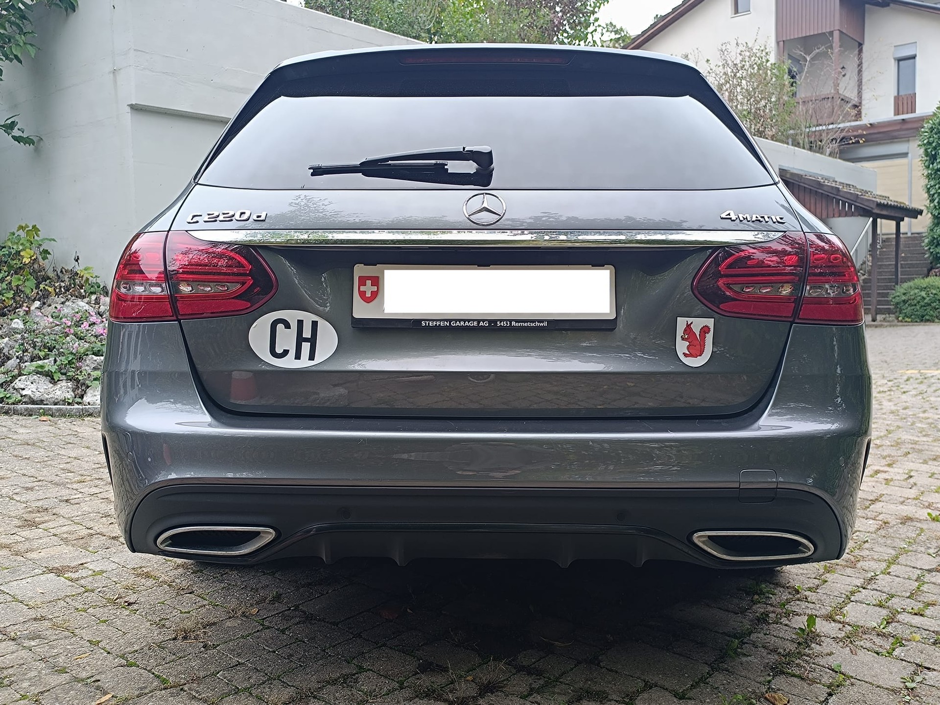 MERCEDES-BENZ C 220 d Swiss Star AMG Line 4m-image-4
