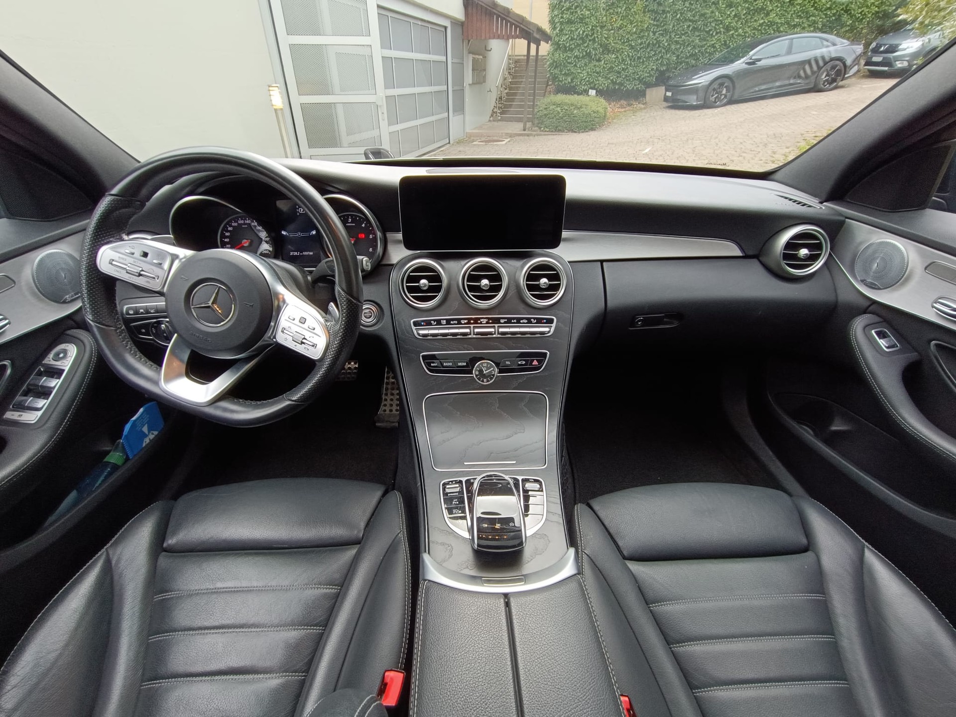 MERCEDES-BENZ C 220 d Swiss Star AMG Line 4m-image-6