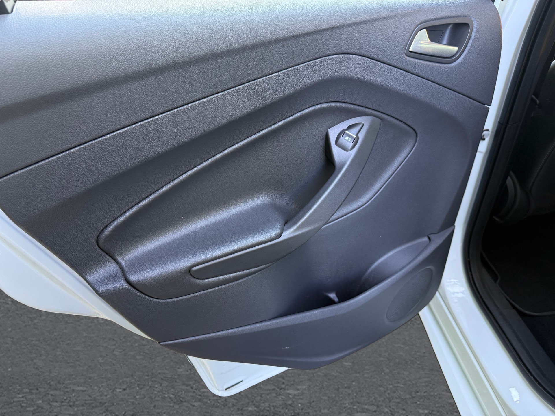 FORD Kuga 2.0 TDCi Titanium 4WD PowerShift-image-8