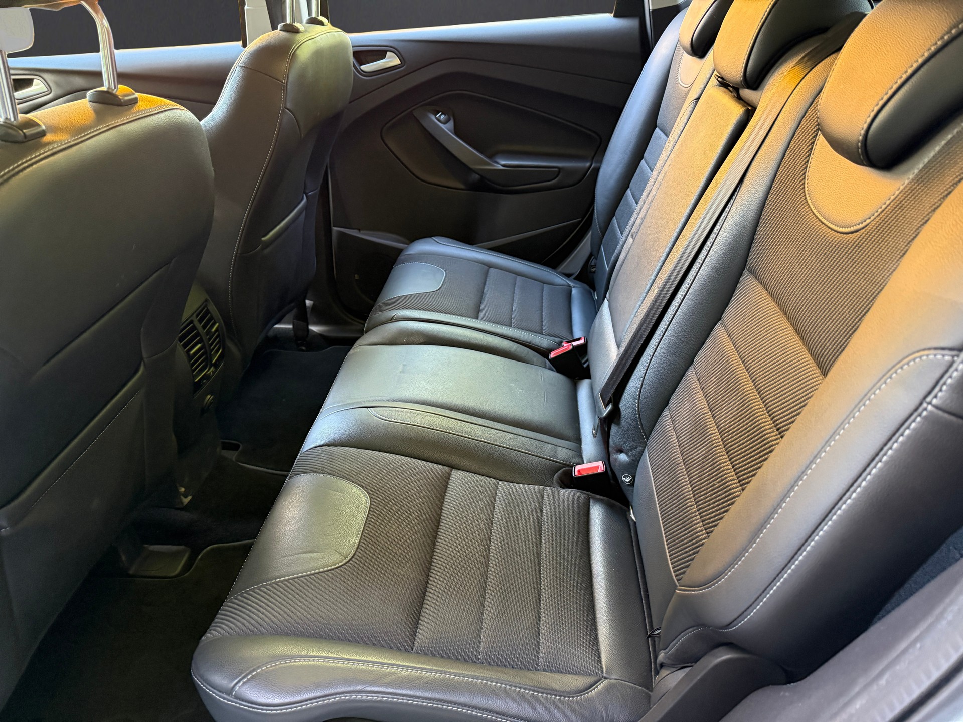 FORD Kuga 2.0 TDCi Titanium 4WD PowerShift-image-9
