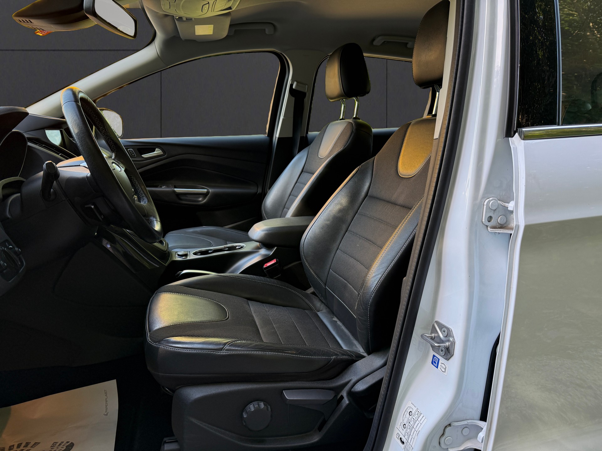 FORD Kuga 2.0 TDCi Titanium 4WD PowerShift-image-12