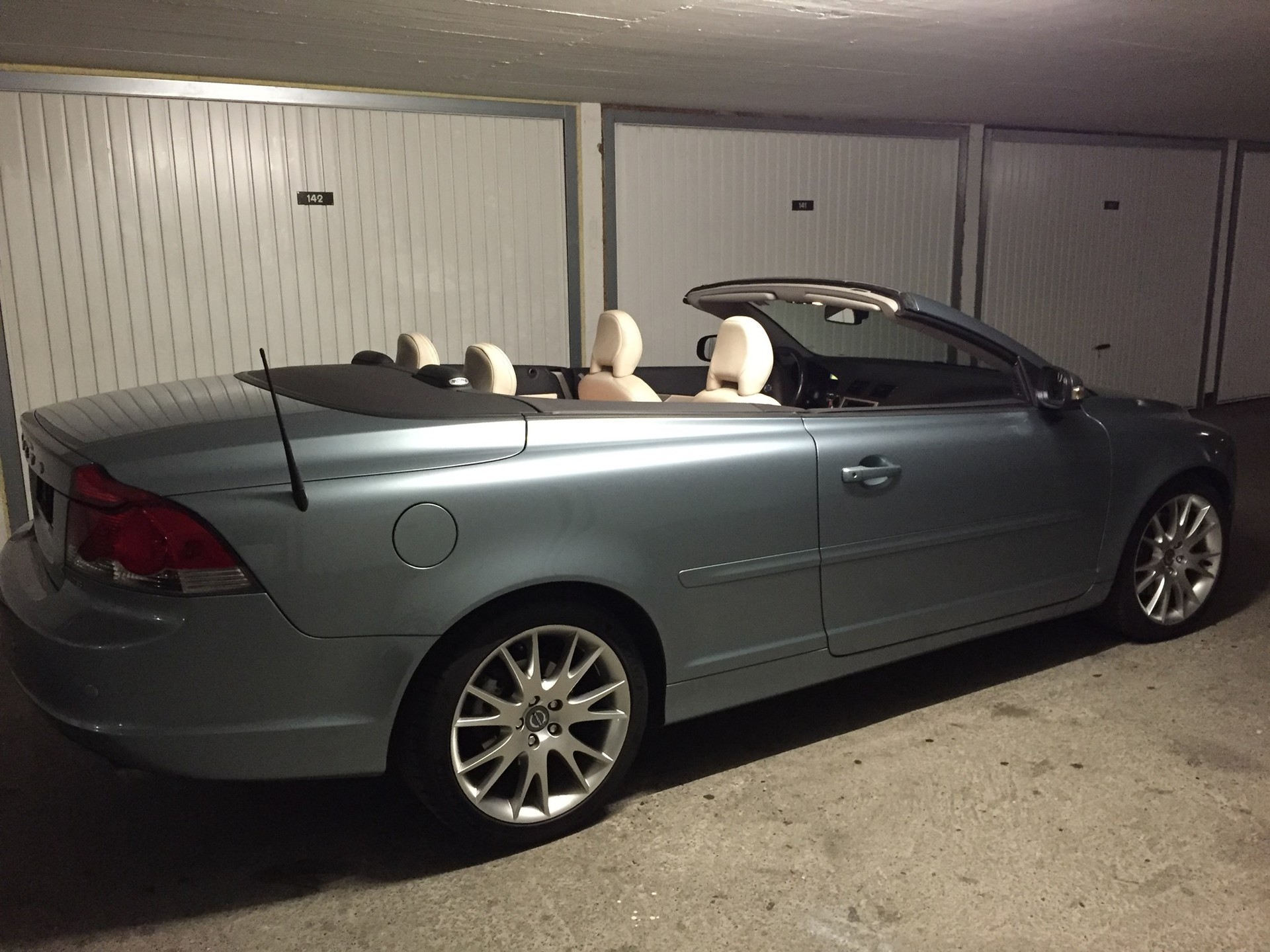 VOLVO C70 T5 Summum-image-7