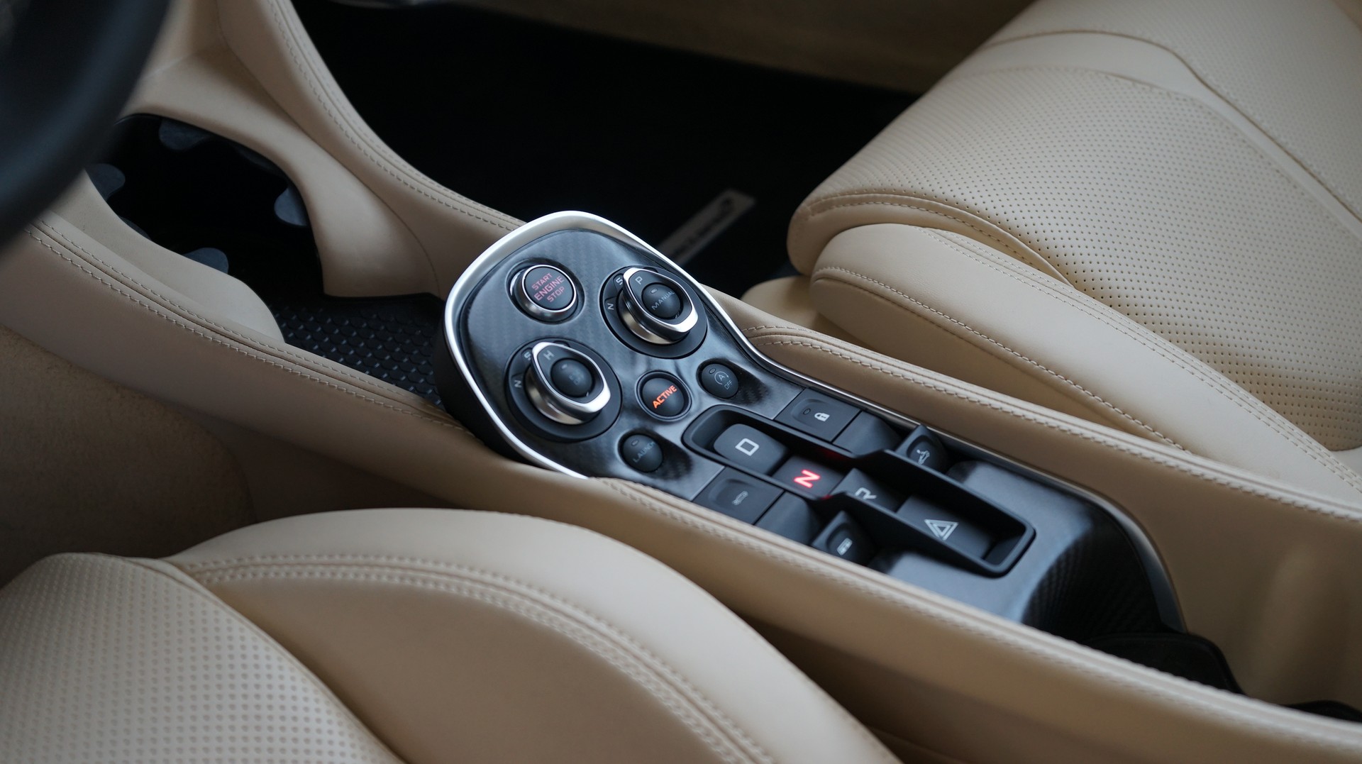 McLAREN 570S Spider 3.8 V8 SSG-image-13