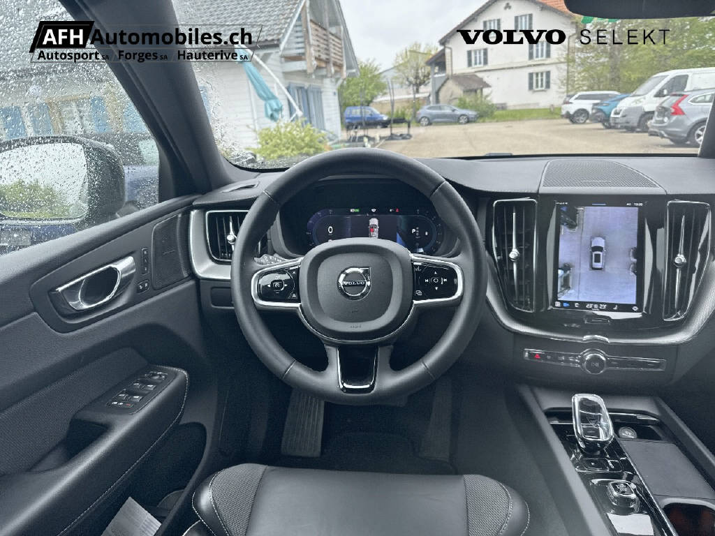 VOLVO XC60 2.0 B5 MH Ultimate Dark AWD-image-10
