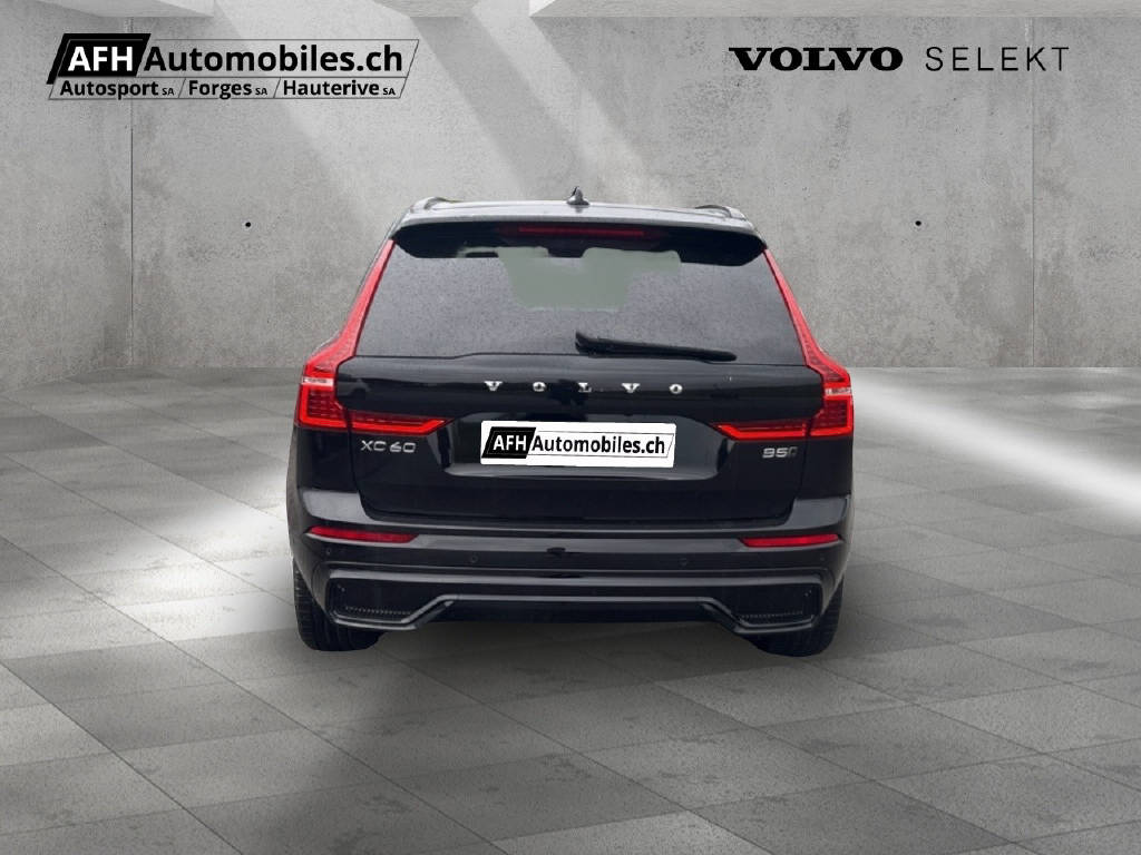 VOLVO XC60 2.0 B5 MH Ultimate Dark AWD-image-3