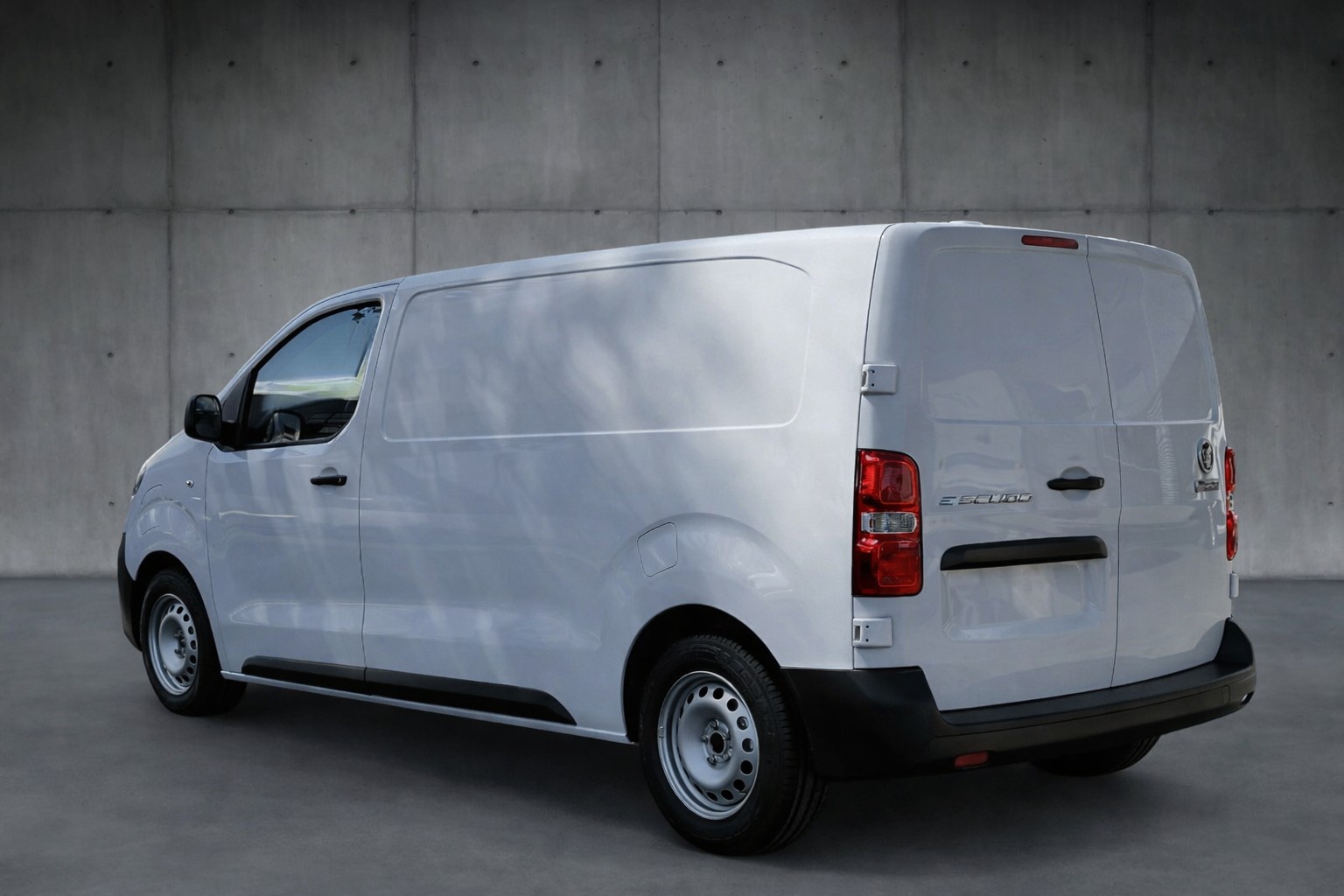 FIAT E-Scudo 50kWh L2 Lounge Swiss-image-4