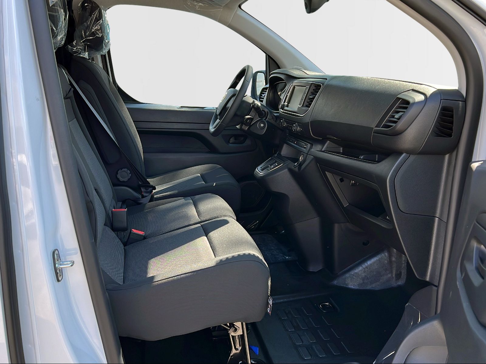 FIAT E-Scudo 50kWh L2 Lounge Swiss-image-14