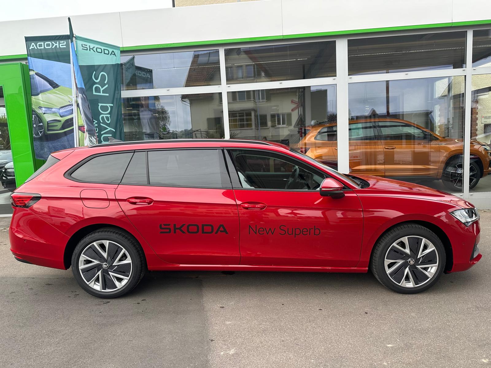 SKODA Superb Combi 2.0 TDi Selection 4x4 DSG-showroom-element-2