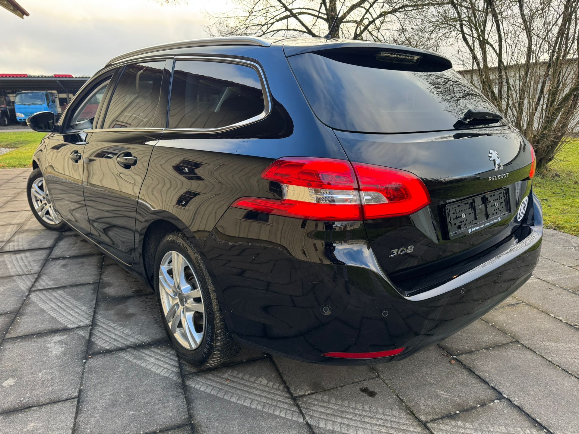 PEUGEOT 308 SW 1.5 BlueHDI Tech Edition EAT8-image-5