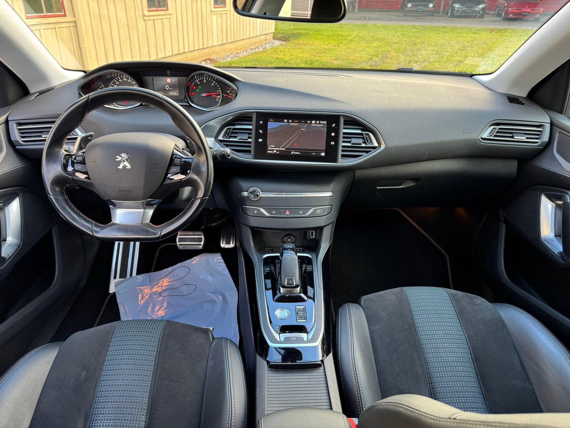 PEUGEOT 308 SW 1.5 BlueHDI Tech Edition EAT8-image-12