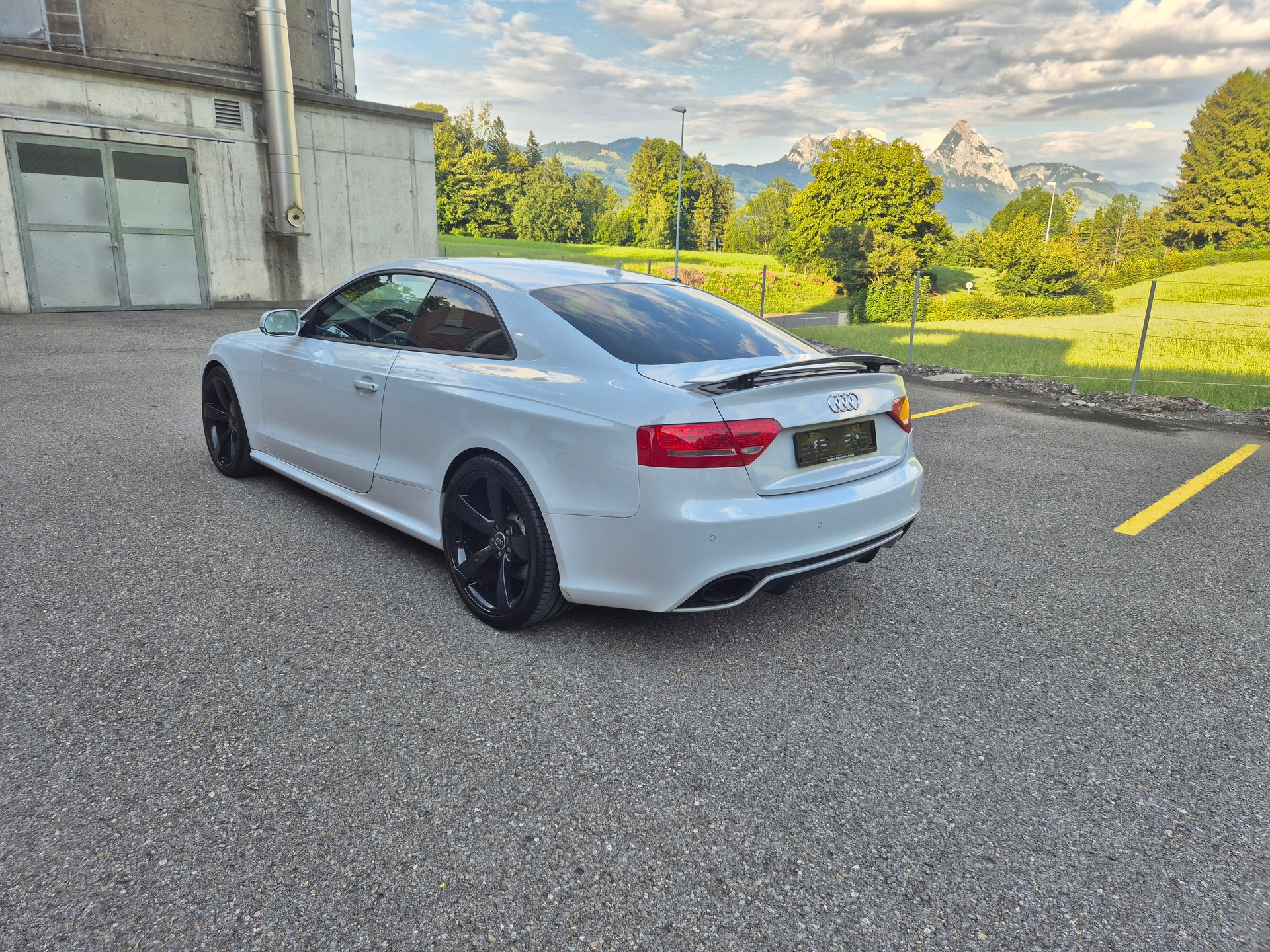 AUDI RS5 Coupé 4.2 FSI quattro S-tronic-image-2