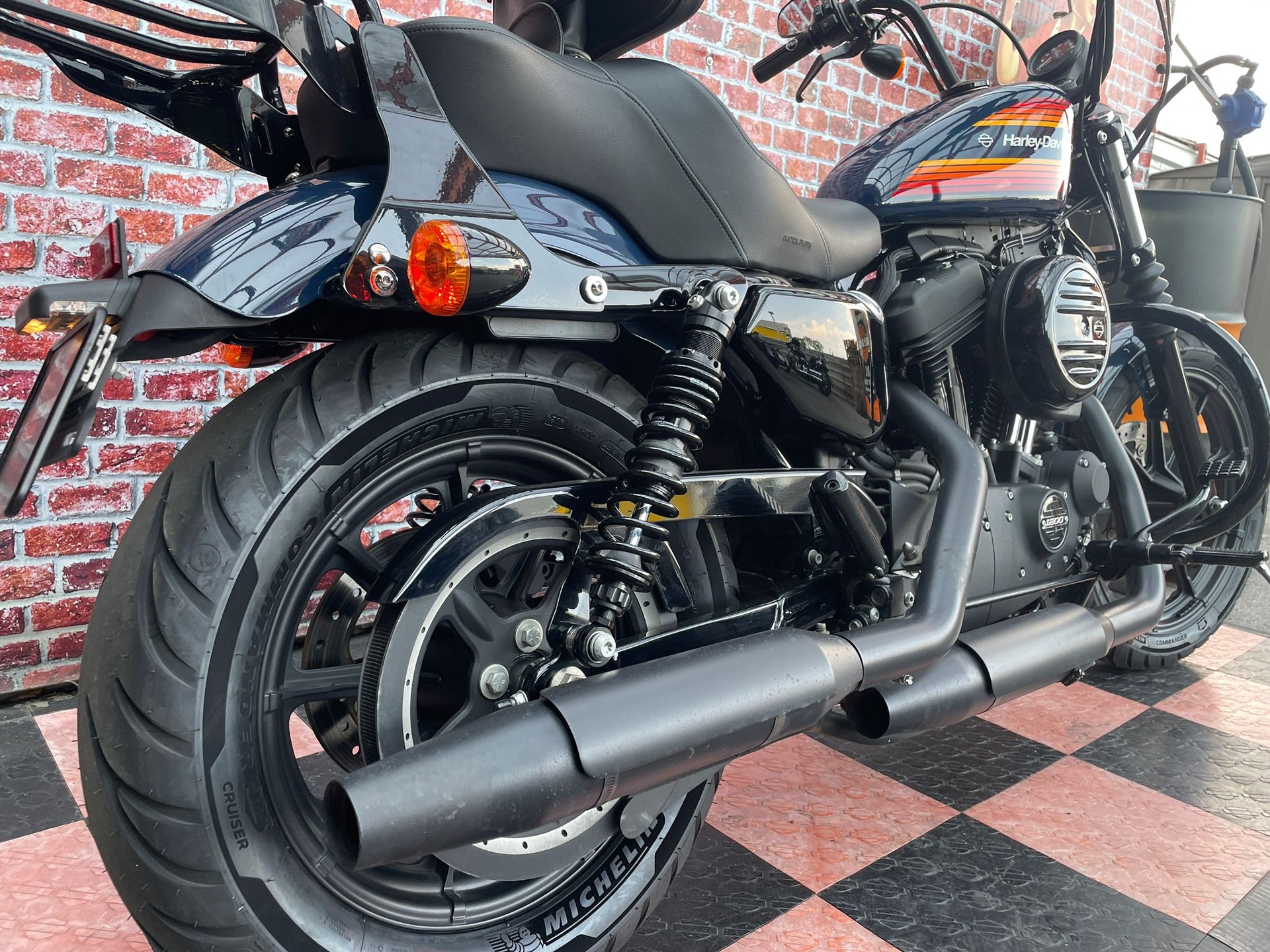 HARLEY-DAVIDSON XL 1200 NS Iron ABS-image-6