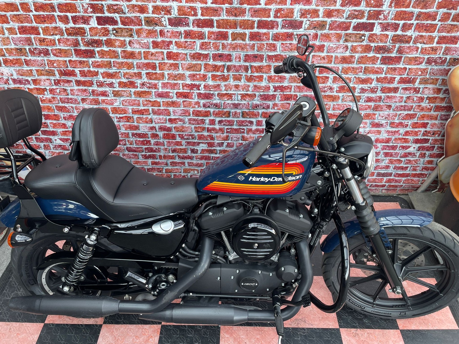 HARLEY-DAVIDSON XL 1200 NS Iron ABS-image-4