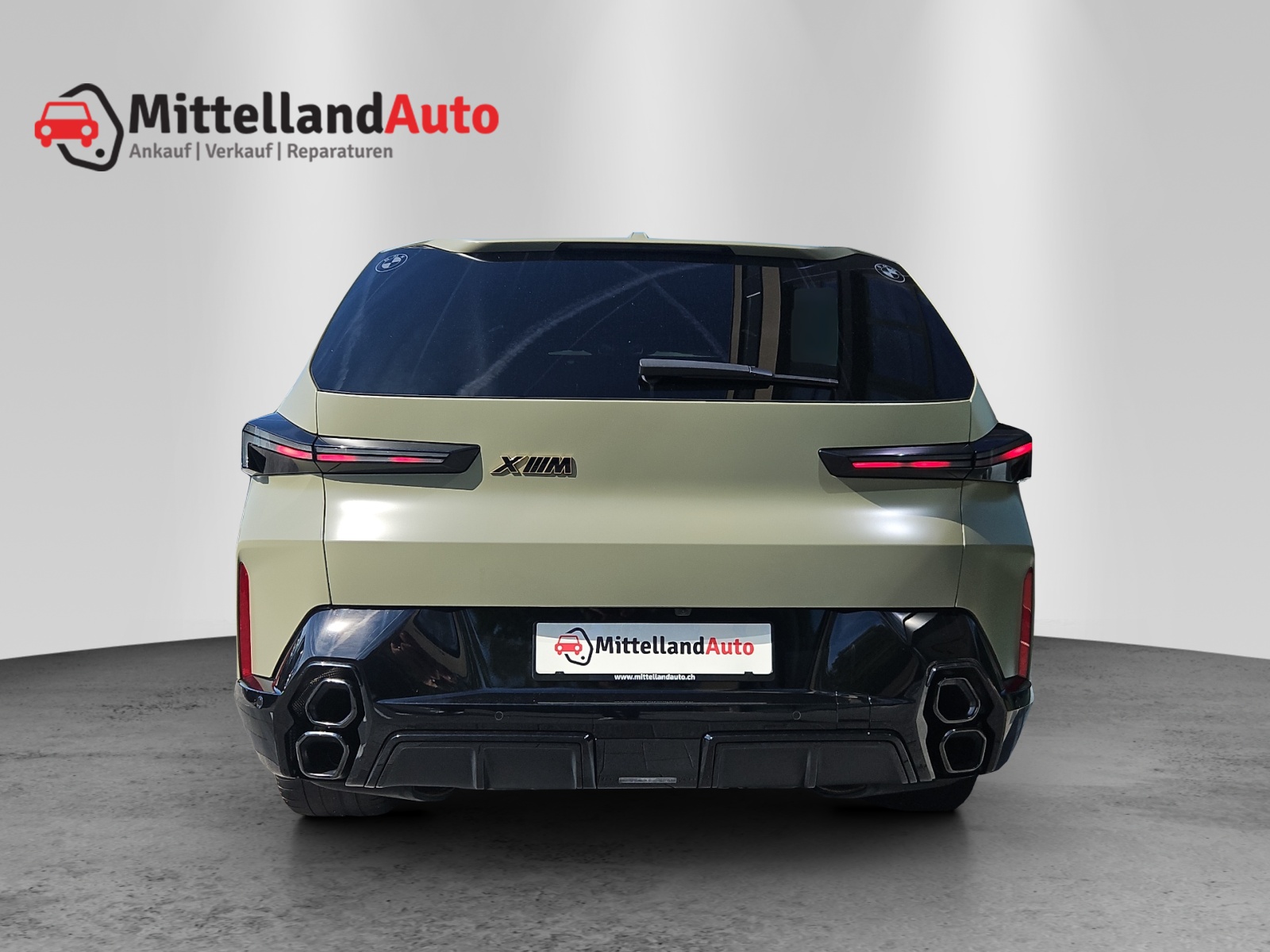BMW XM xDrive PHEV Steptronic-image-11