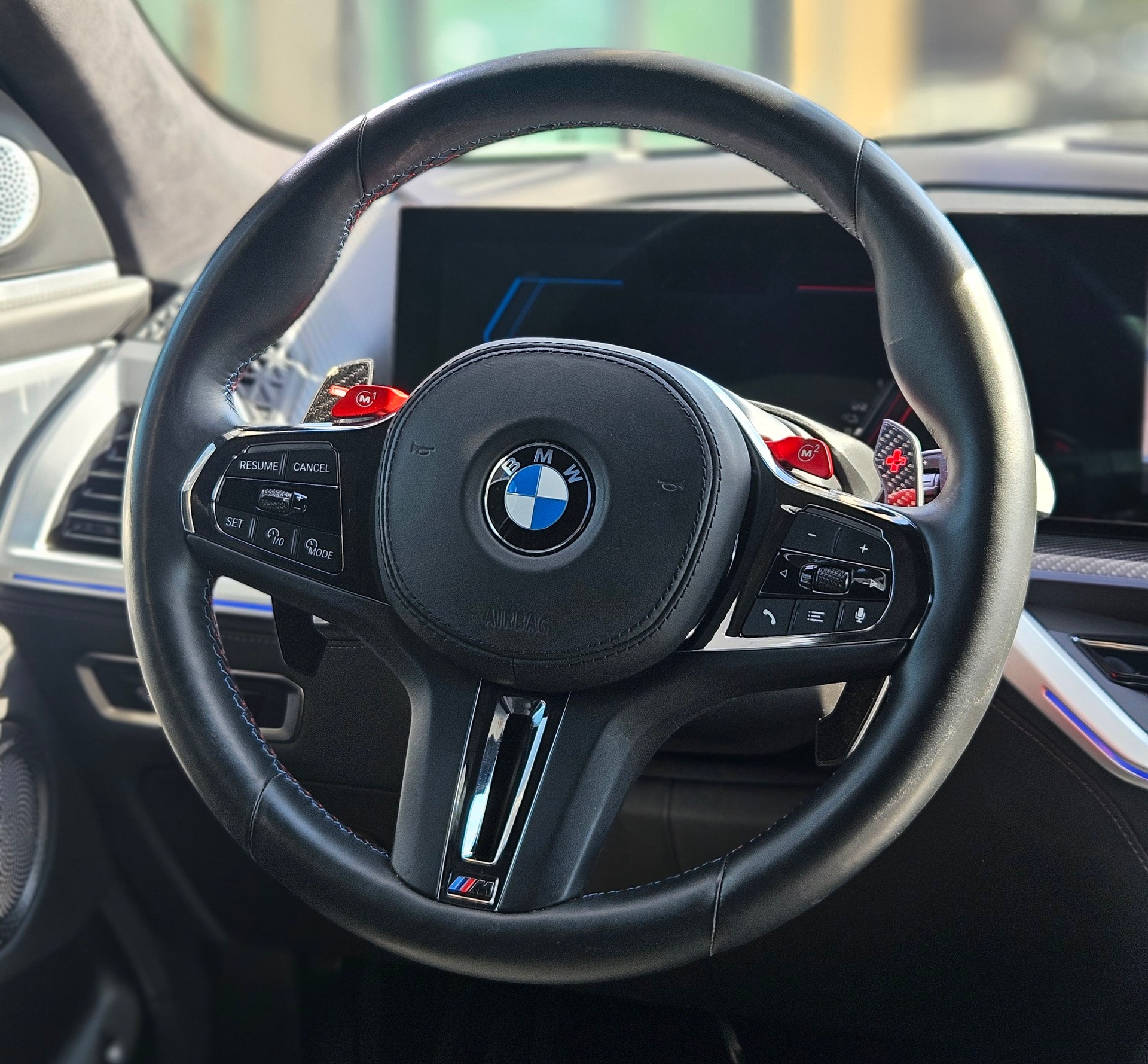 BMW XM xDrive PHEV Steptronic-image-7