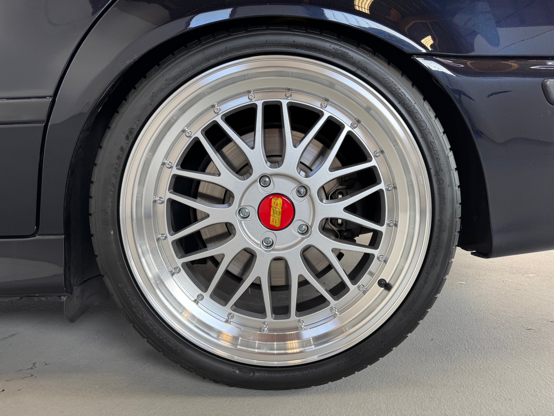 BMW M5-image-8