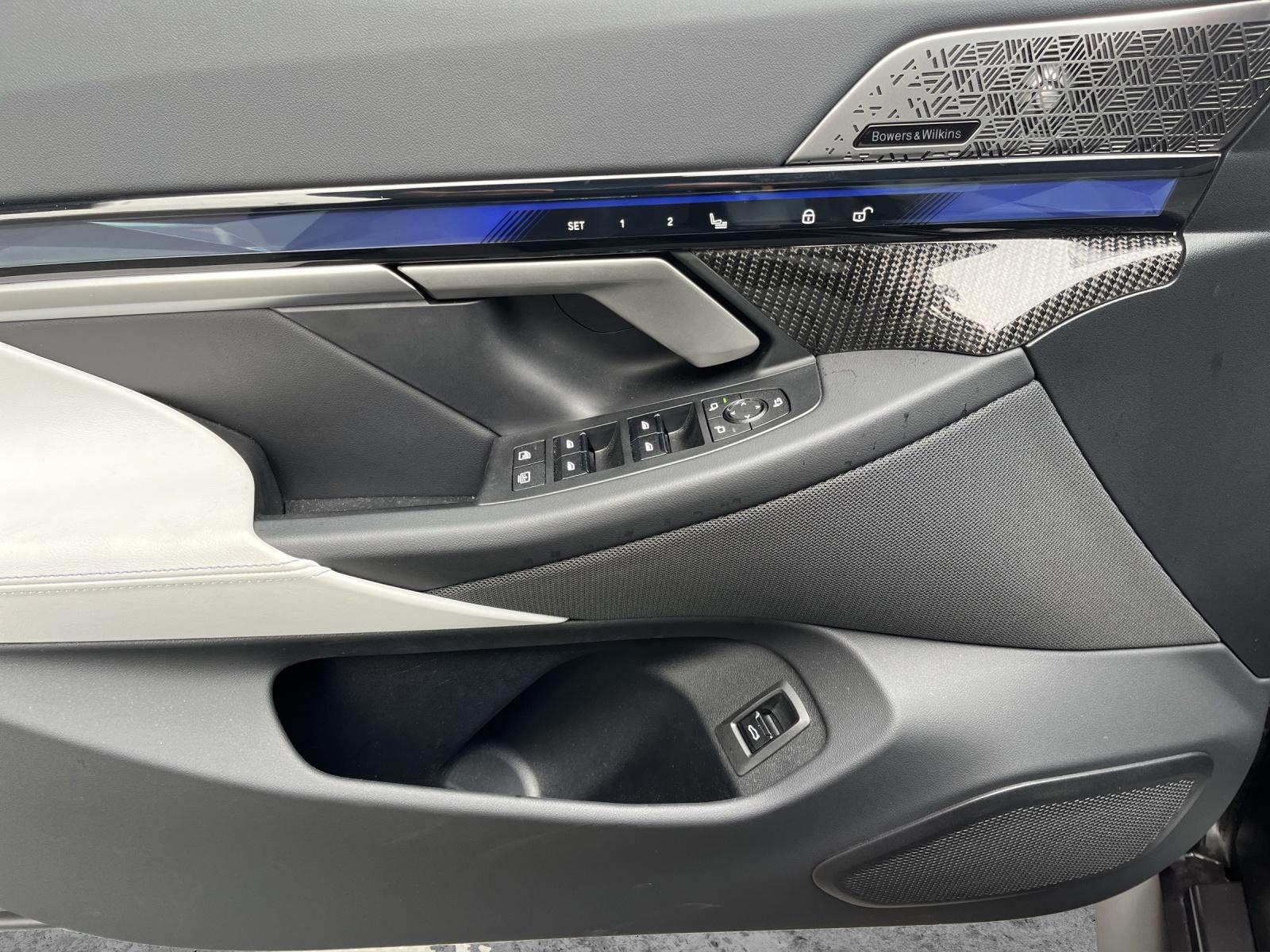 BMW M5 xDrive-image-7