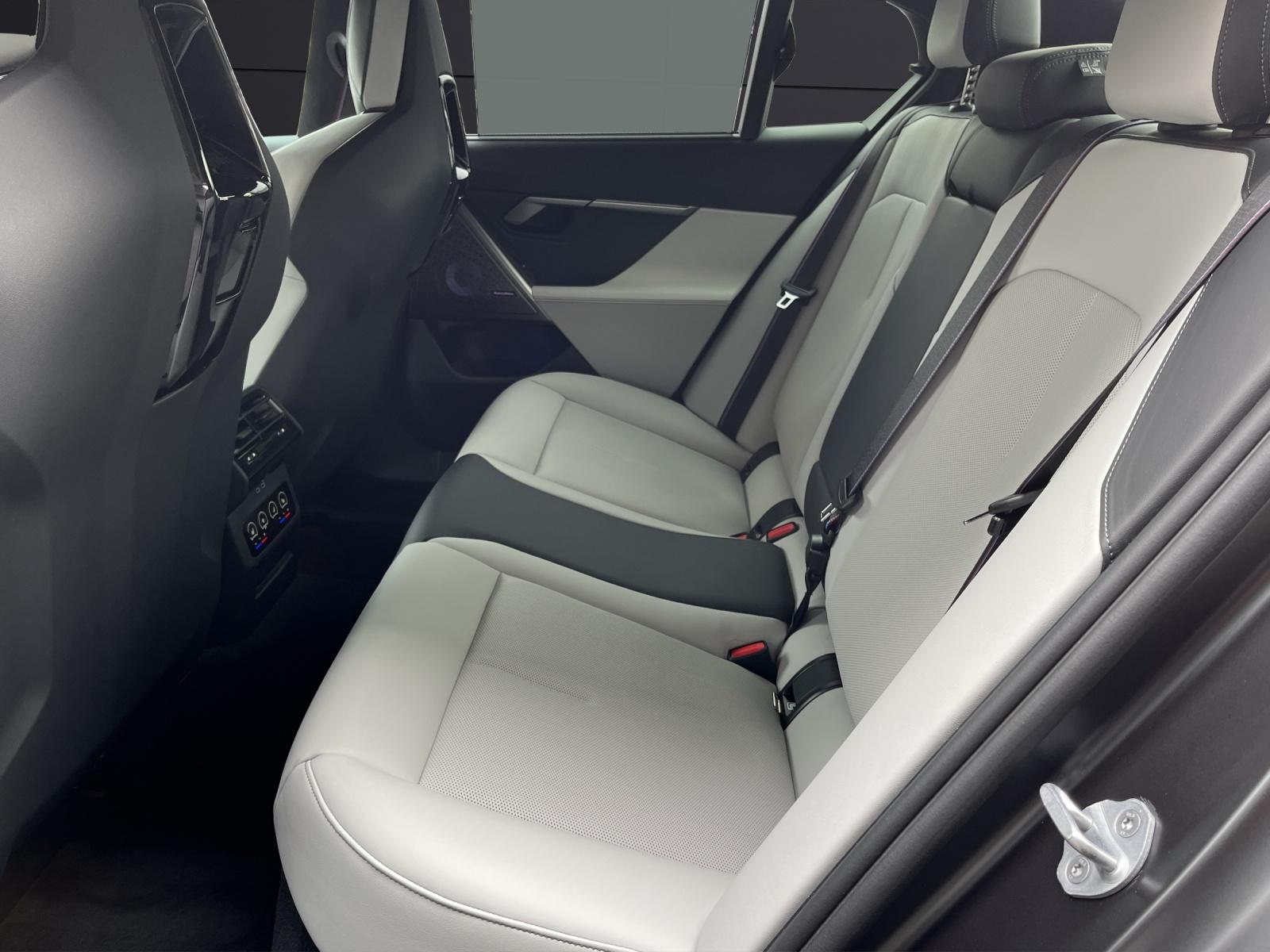 BMW M5 xDrive-image-13
