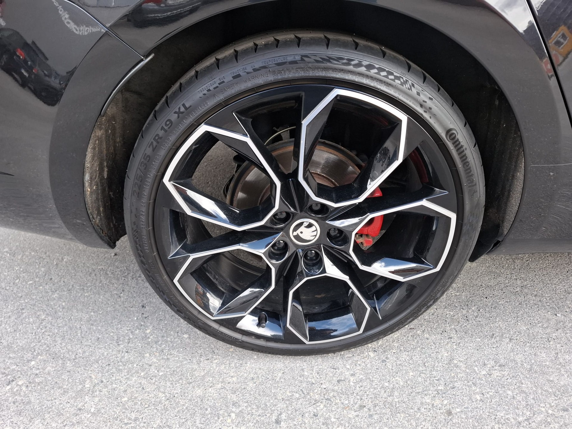 SKODA Octavia Combi 2.0 TDI RS 4x4 DSG-image-12
