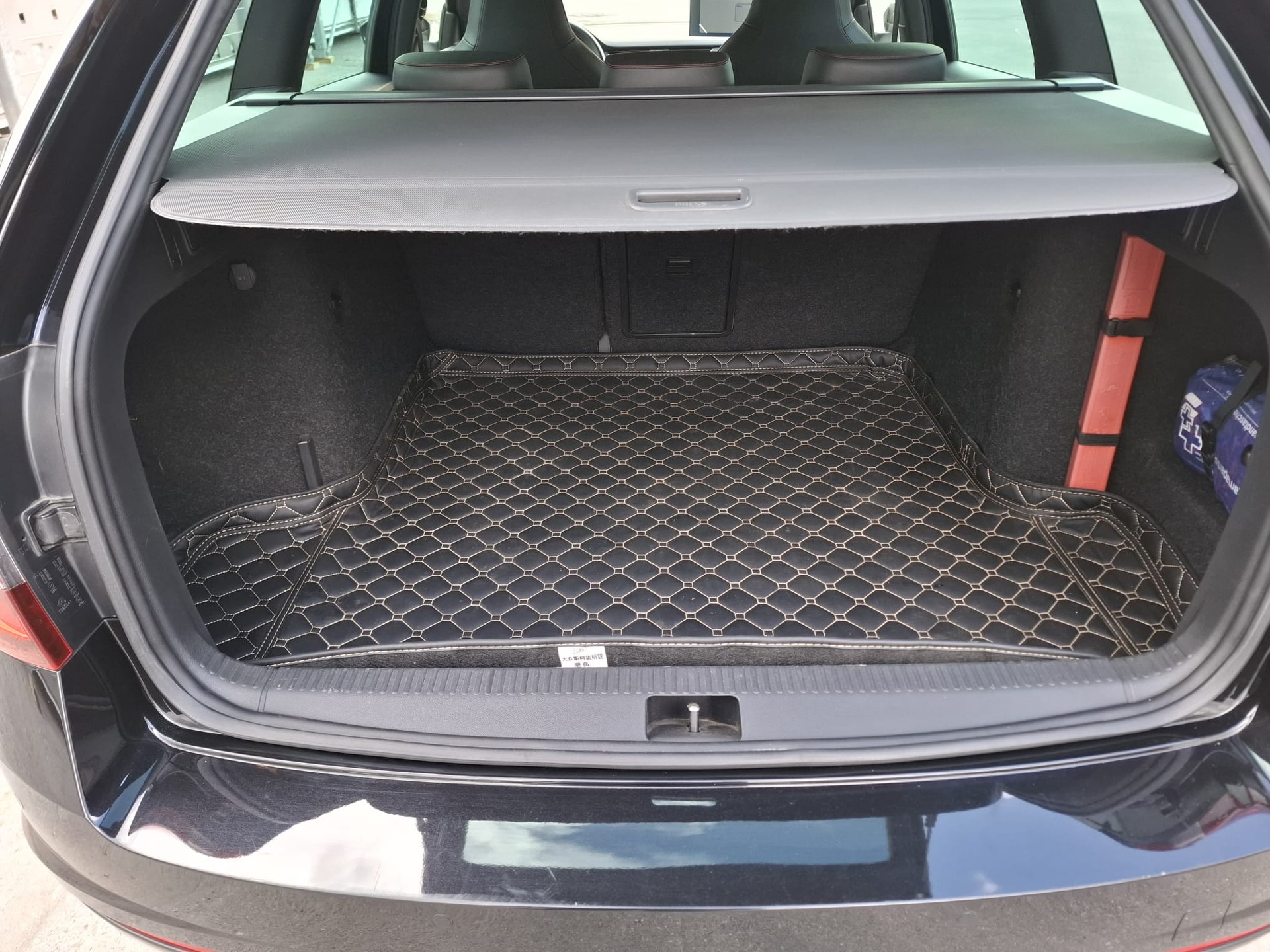 SKODA Octavia Combi 2.0 TDI RS 4x4 DSG-image-11