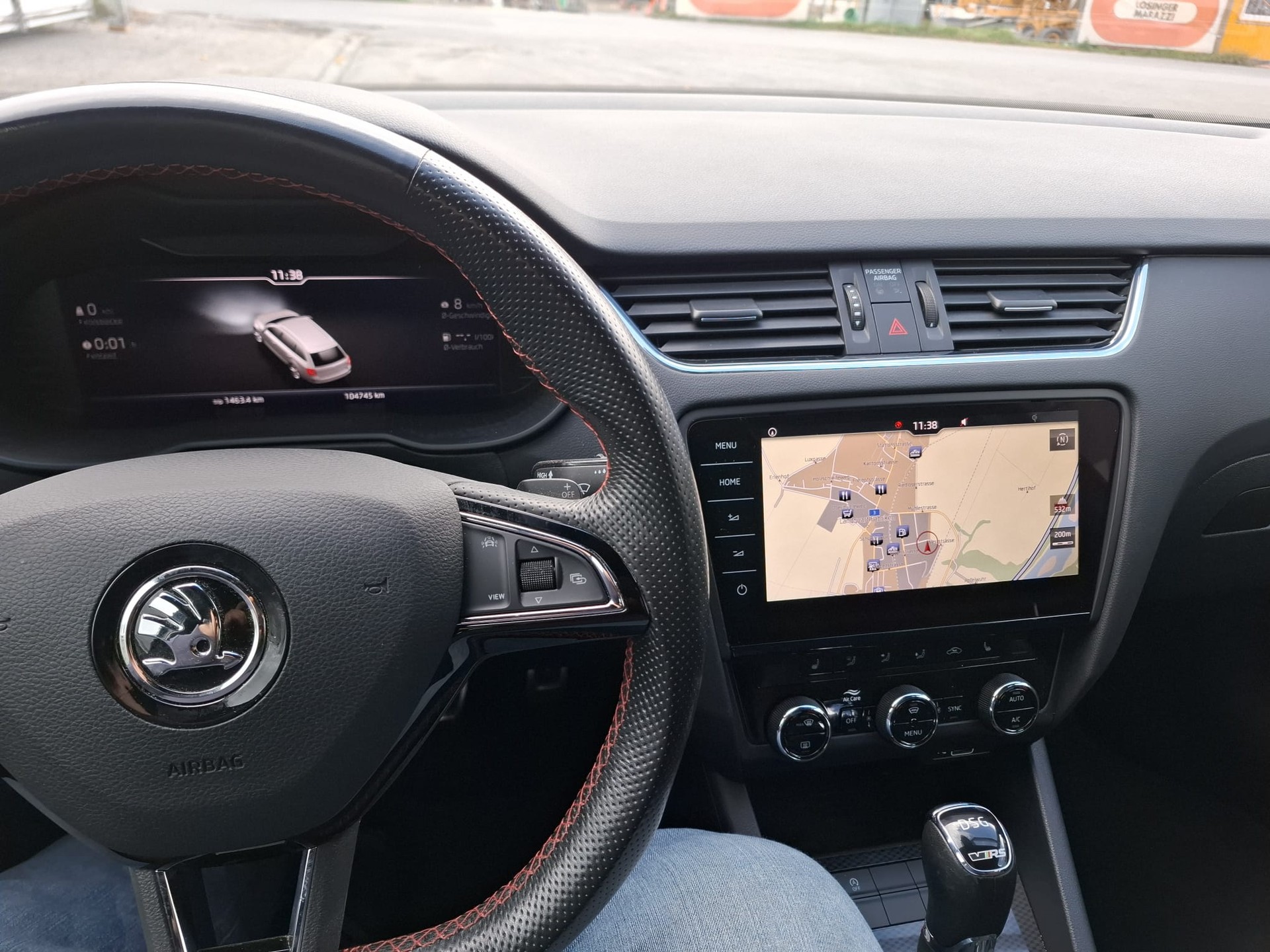 SKODA Octavia Combi 2.0 TDI RS 4x4 DSG-image-6