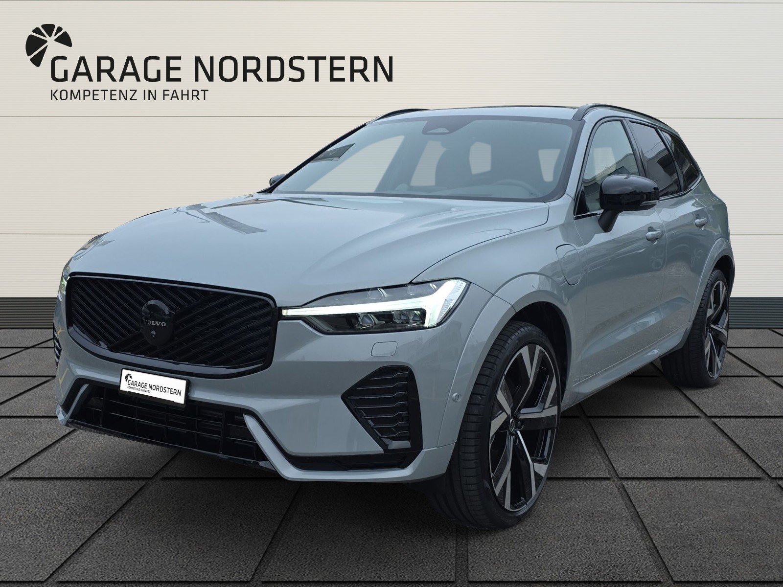 VOLVO XC60 2.0 T8 TE Black Edition eAWD-image-0