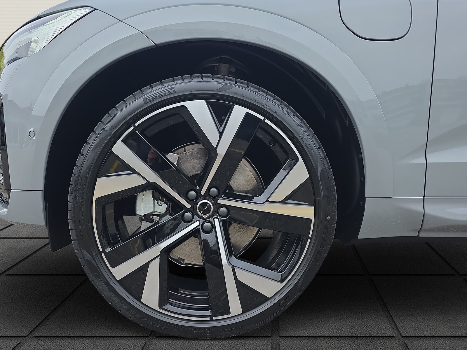 VOLVO XC60 2.0 T8 TE Black Edition eAWD-image-4