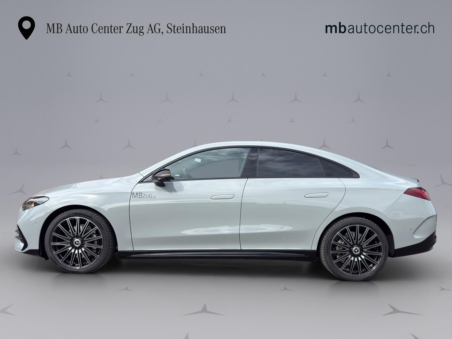 MERCEDES-BENZ CLA 350 AMG Line 4matic-showroom-element-1