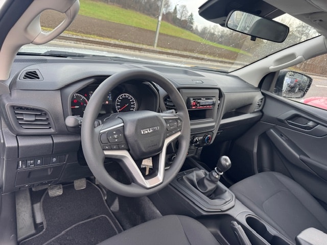 ISUZU BTFS 4x4 3.5 t Anhängelast-image-8