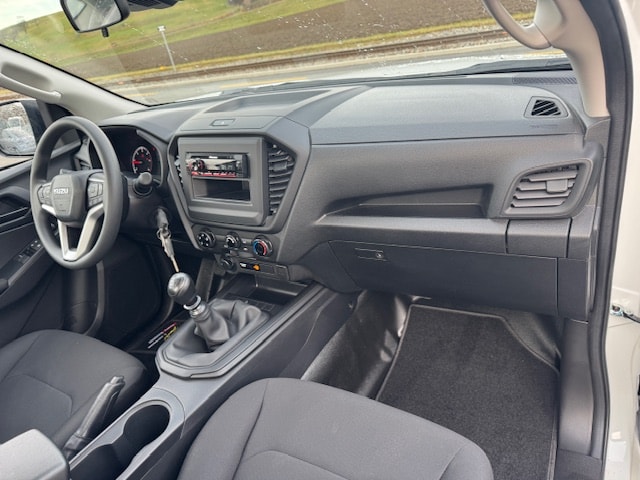 ISUZU BTFS 4x4 3.5 t Anhängelast-image-10