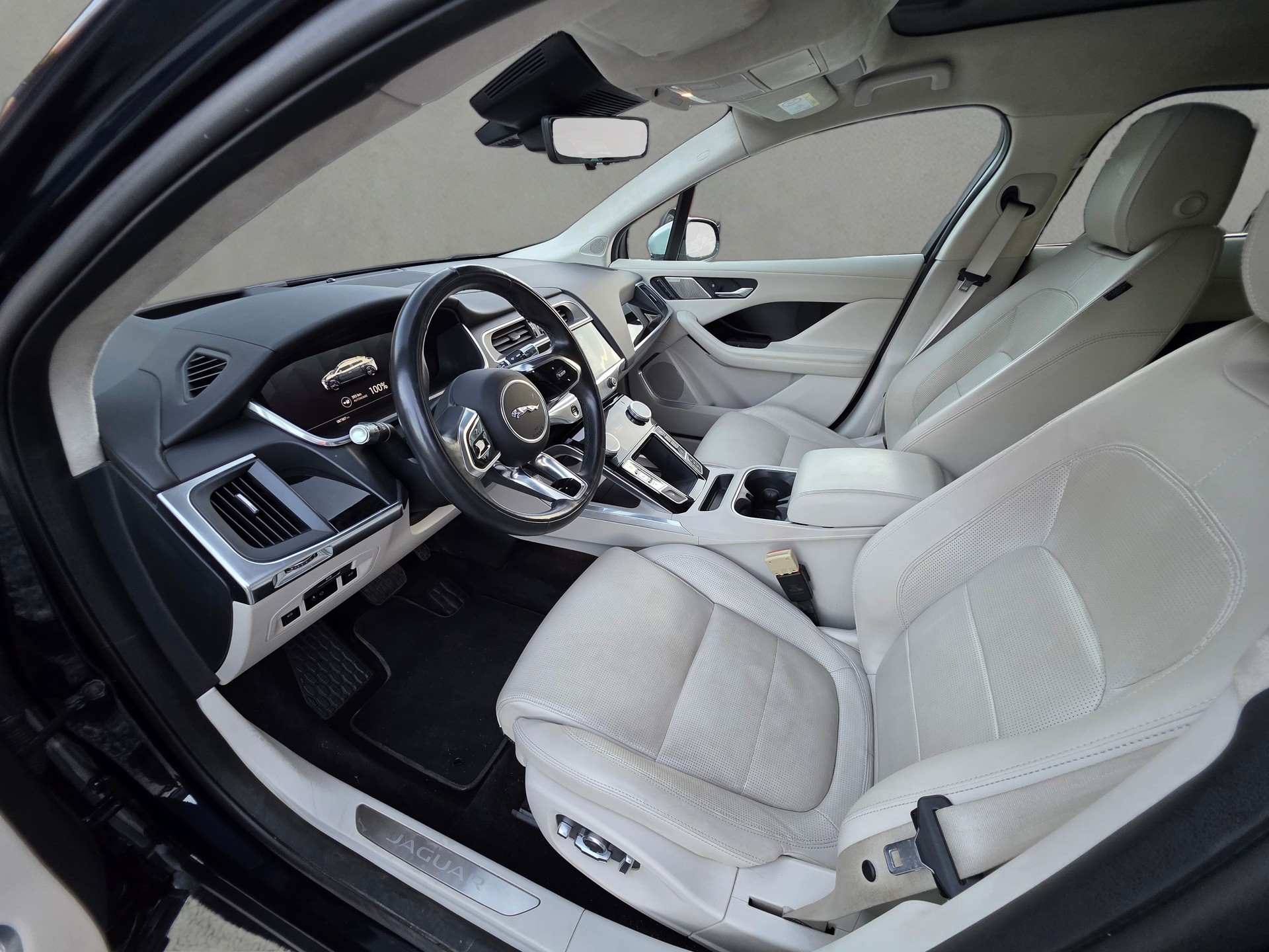 JAGUAR I-Pace EV400 HSE AWD-image-11