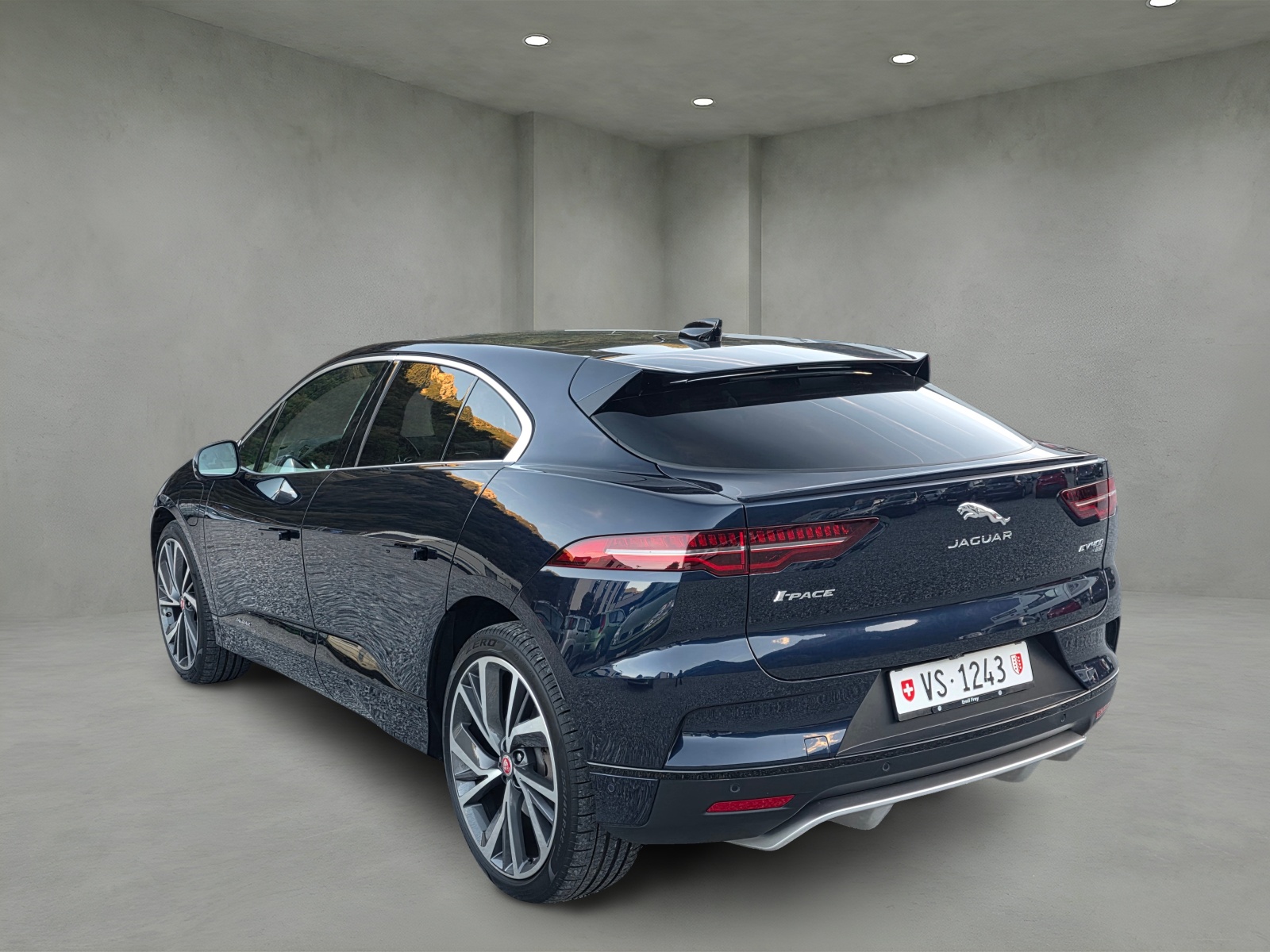 JAGUAR I-Pace EV400 HSE AWD-image-3