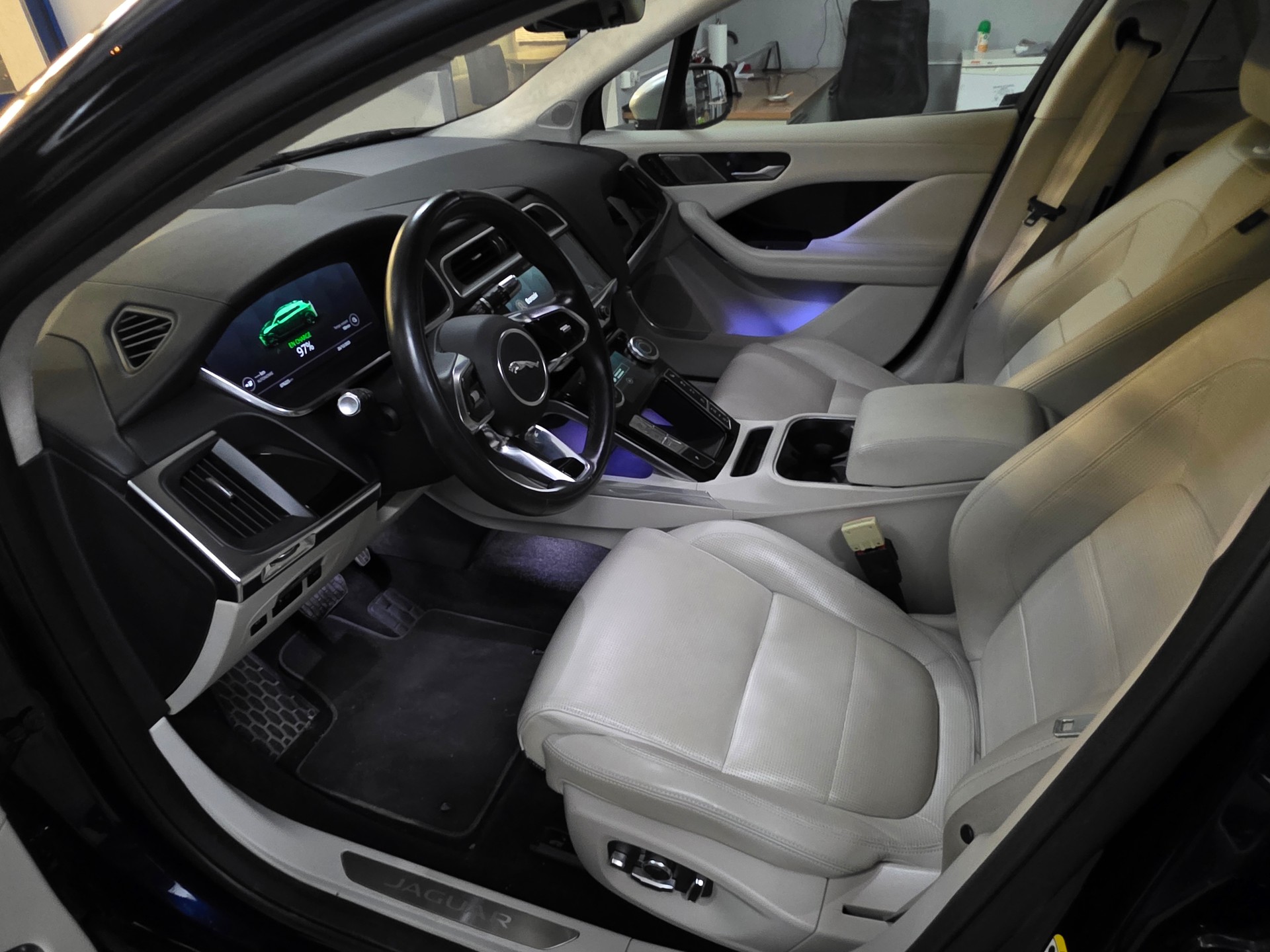 JAGUAR I-Pace EV400 HSE AWD-image-5